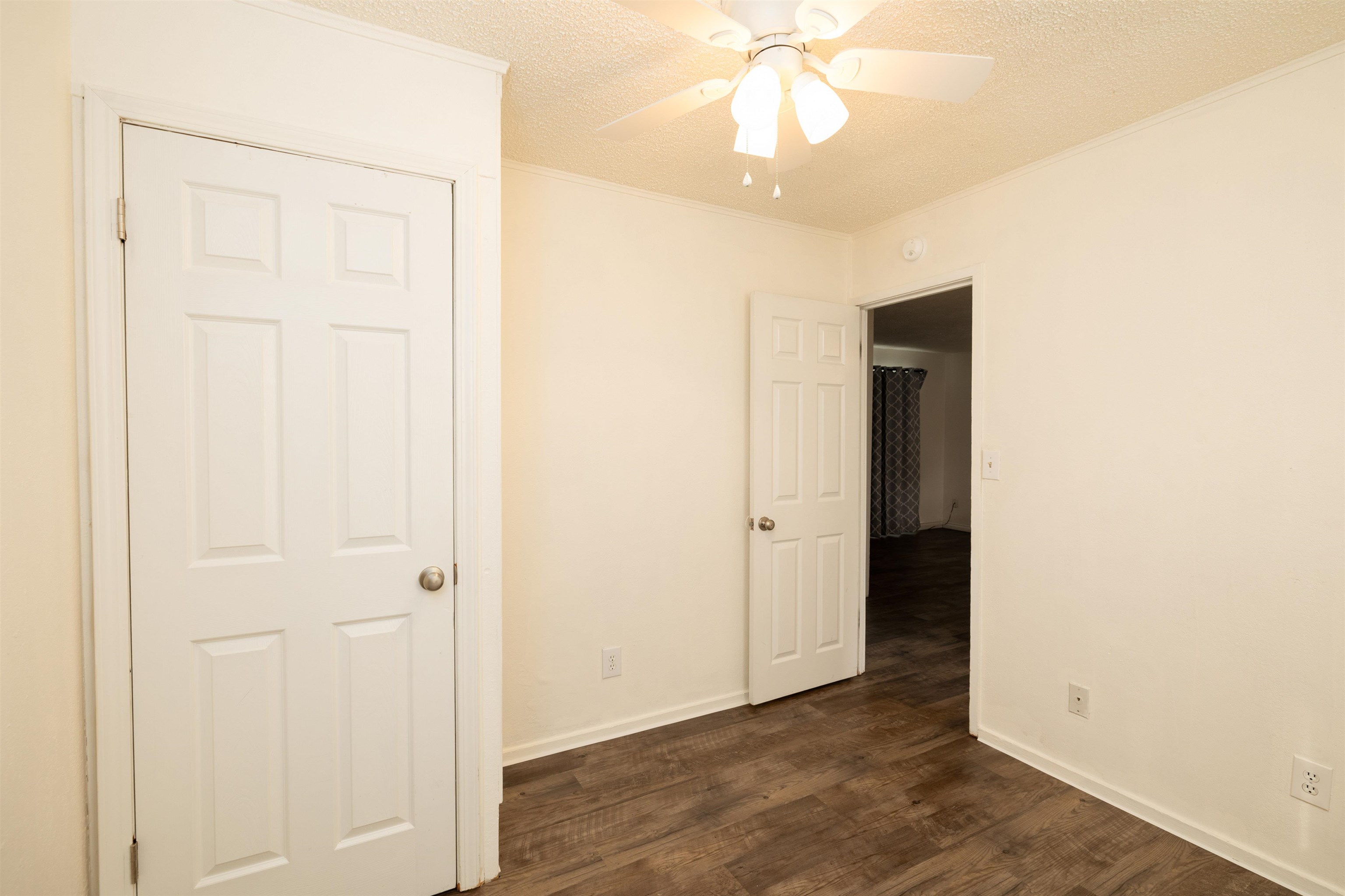 8908-8912 E Main Ave - Photo 13