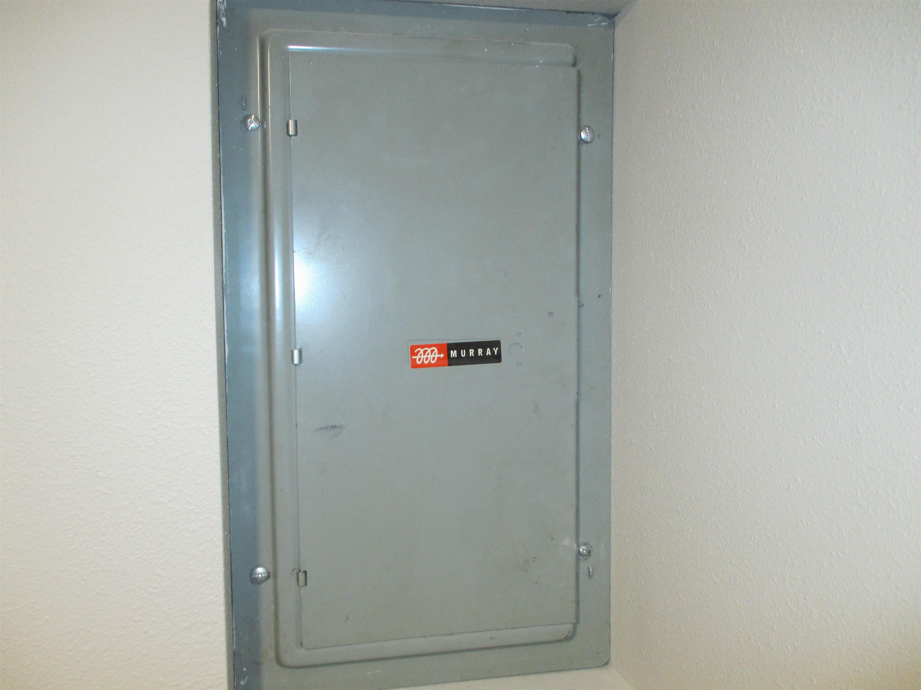 557 E Broad Ave - Photo 10