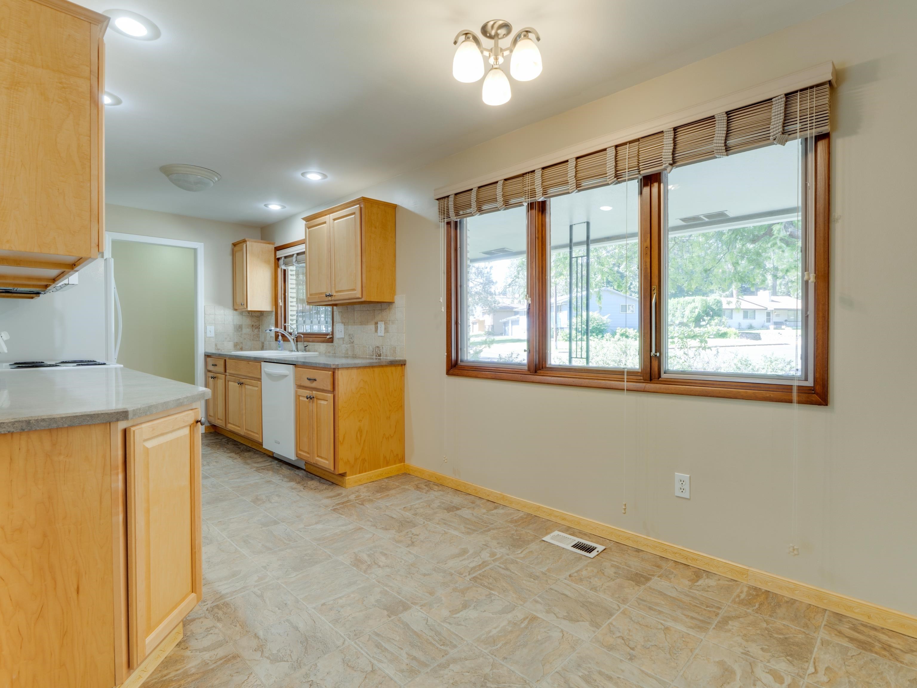 11424 N Post St - Photo 11