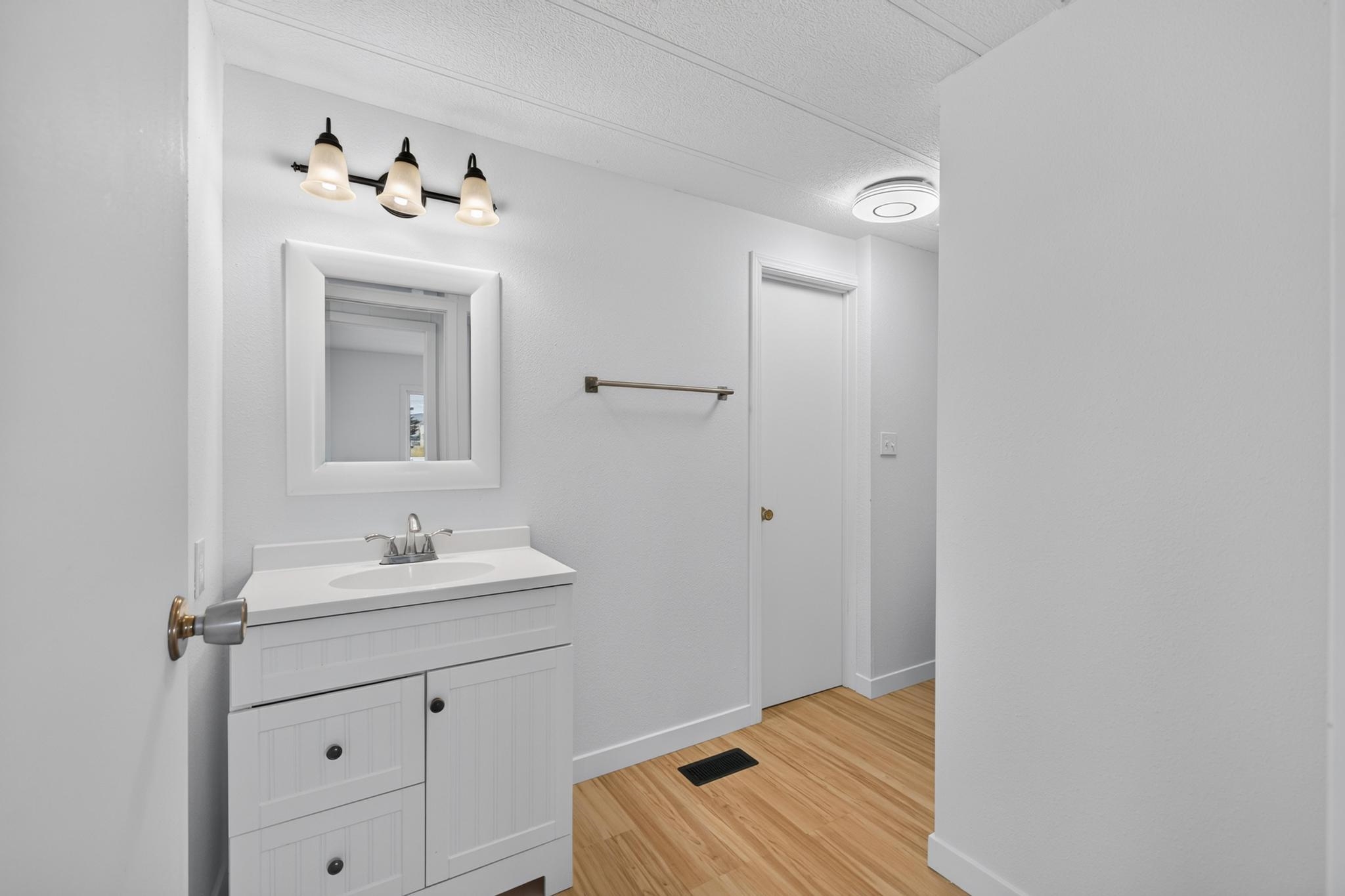 10215 E Day Mt Spokane Rd - Photo 17
