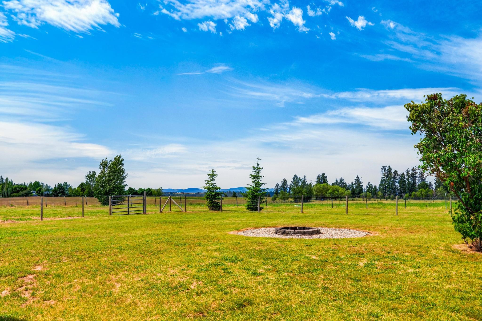 10215 E Day Mt Spokane Rd - Photo 29