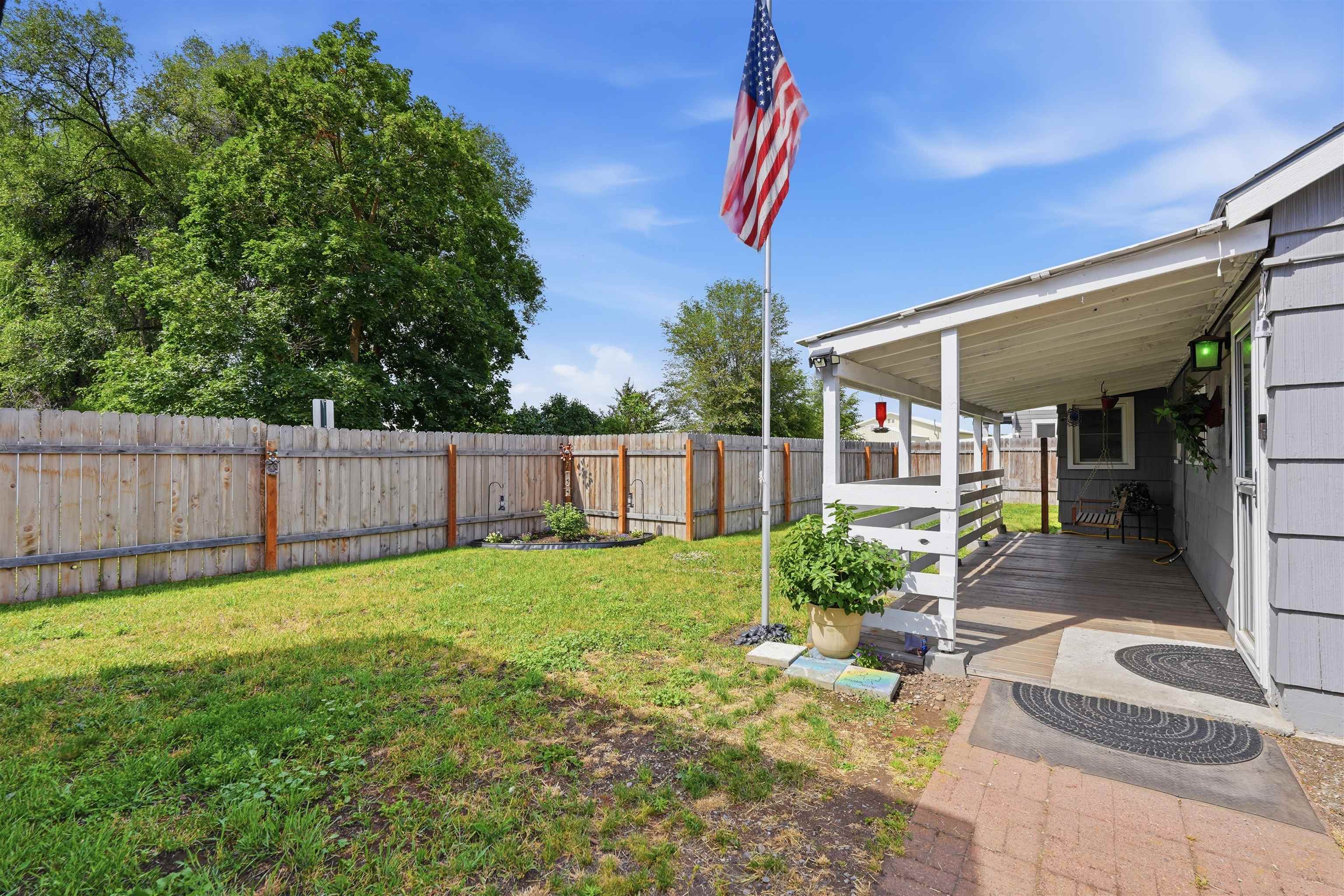 4029 N Willow Rd - Photo 2