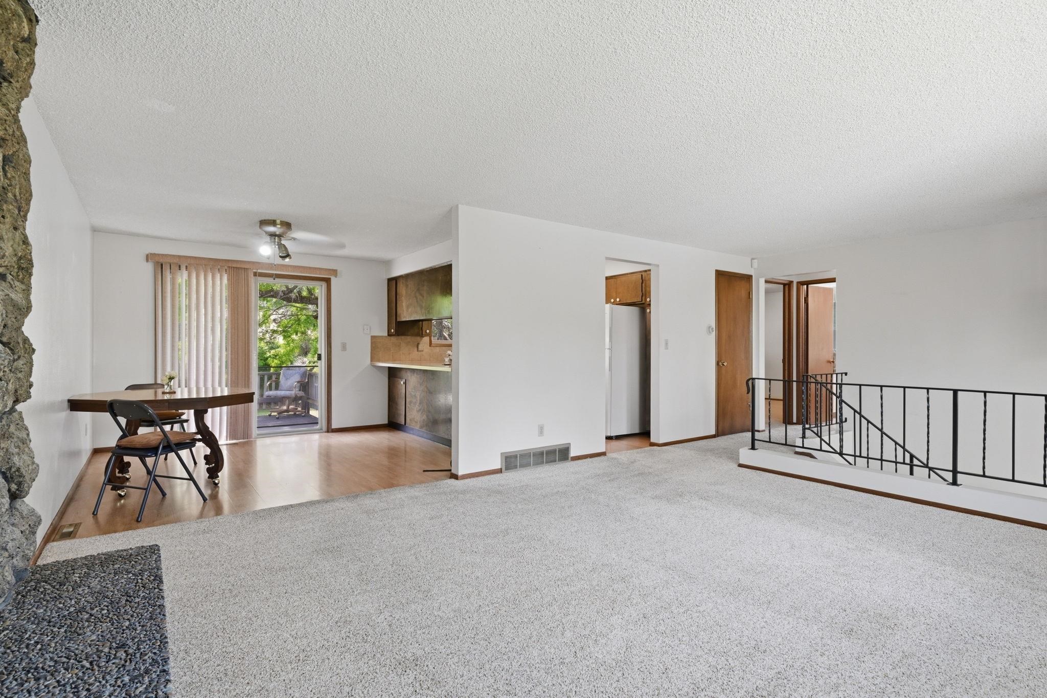 2306 E 37th Ave - Photo 6