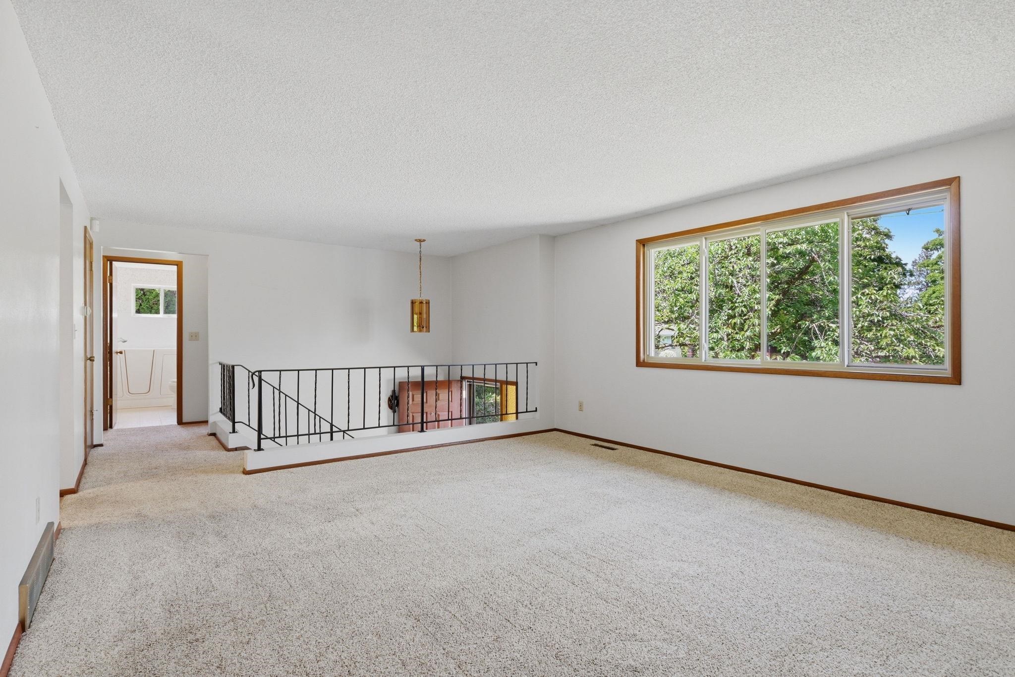2306 E 37th Ave - Photo 7