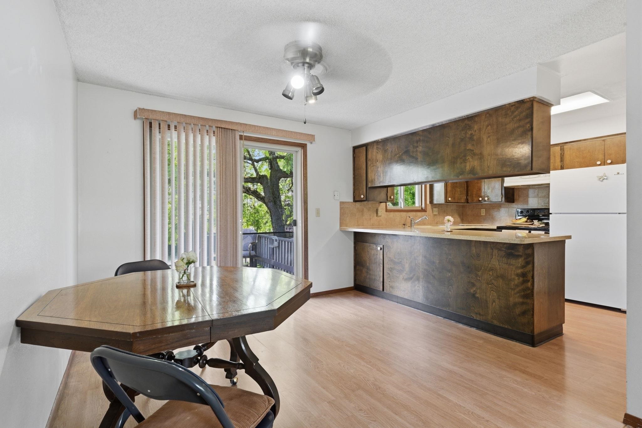 2306 E 37th Ave - Photo 9