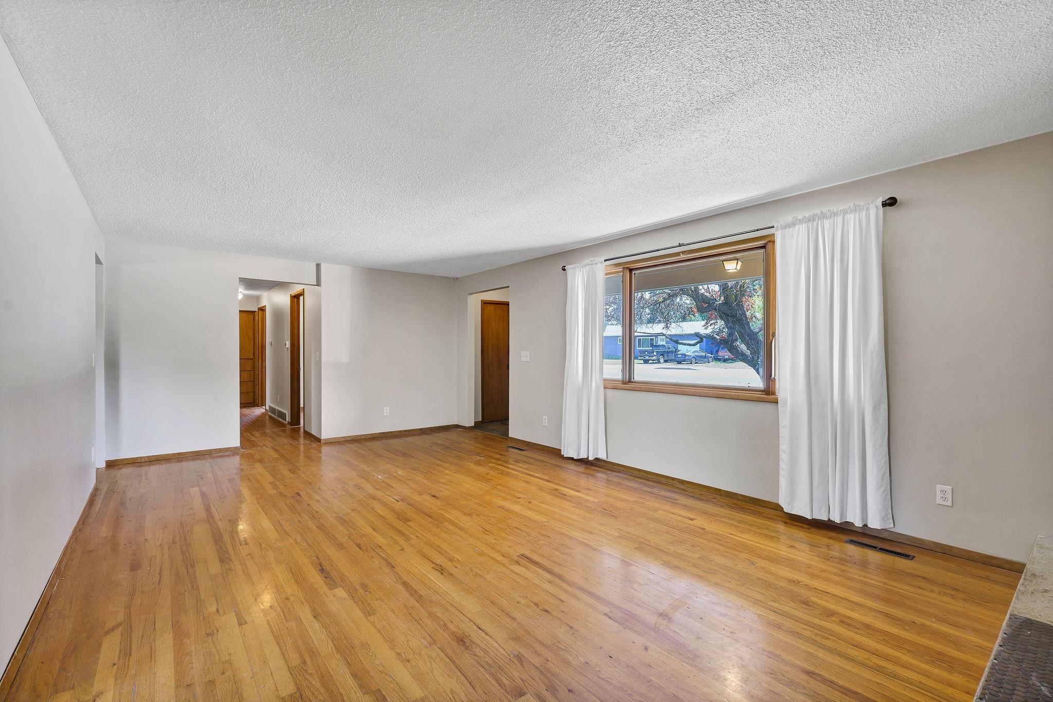 11807 E 16th Ave - Photo 5