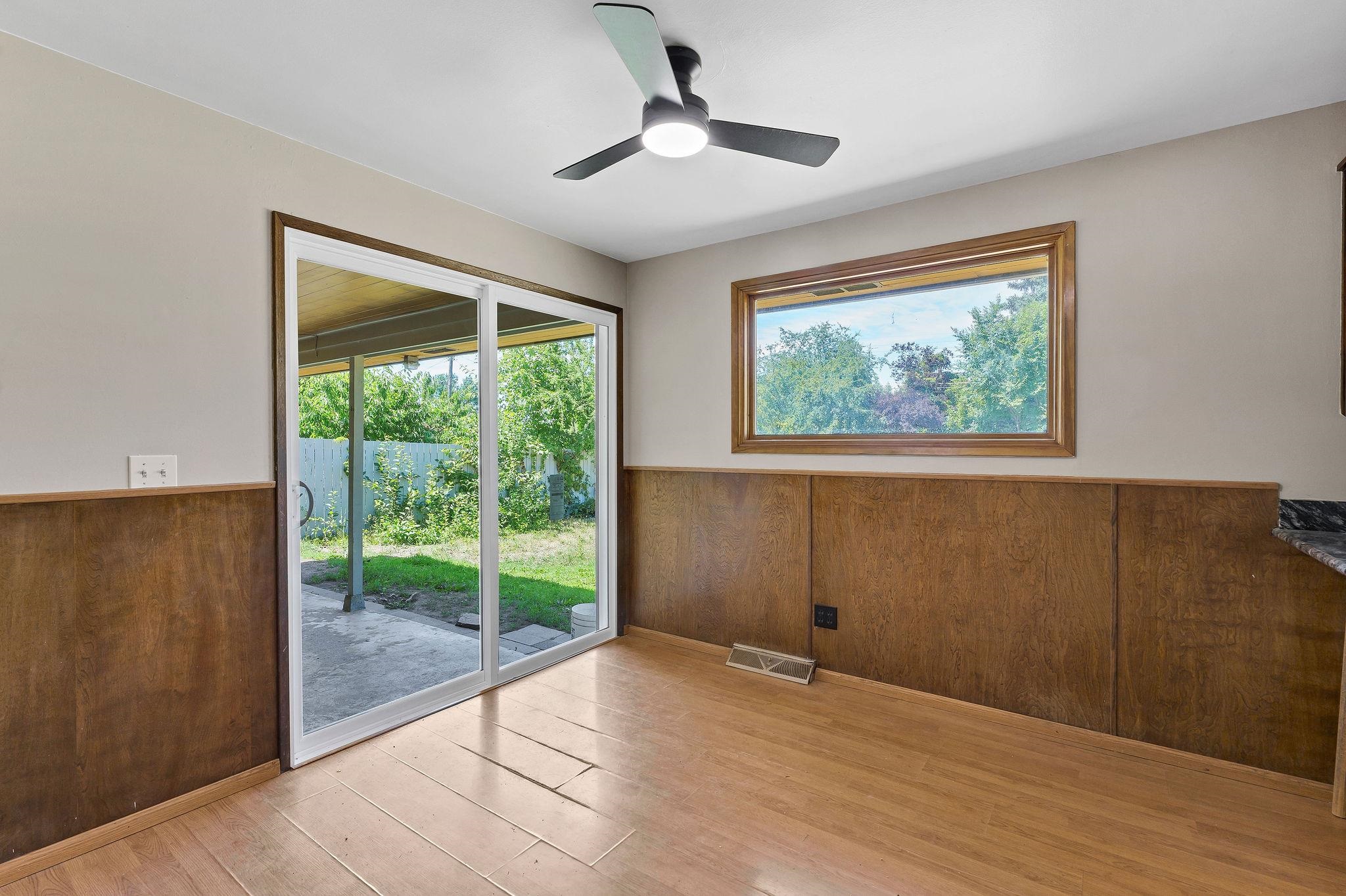 11807 E 16th Ave - Photo 6