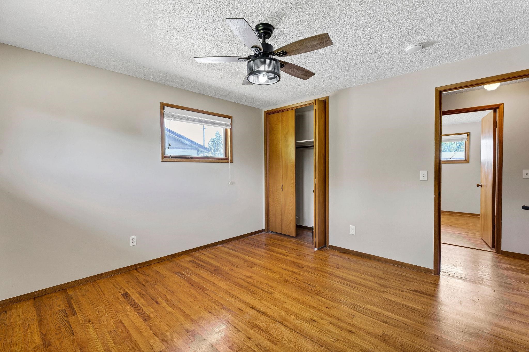 11807 E 16th Ave - Photo 14