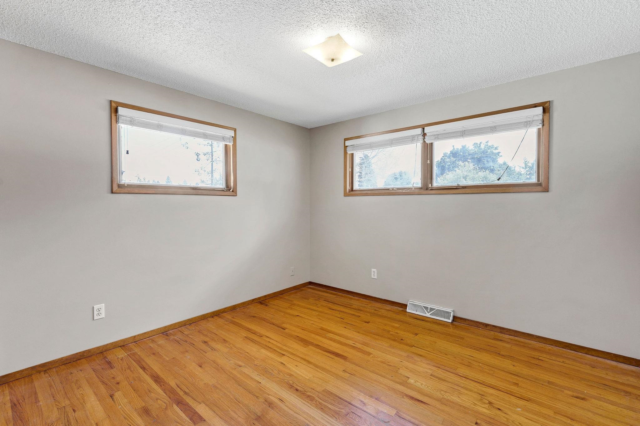 11807 E 16th Ave - Photo 17