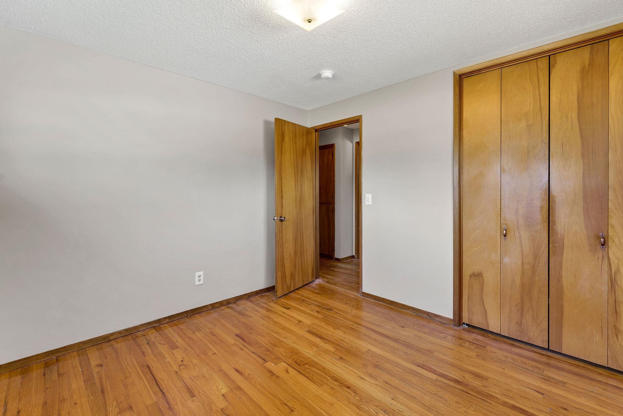 11807 E 16th Ave - Photo 18