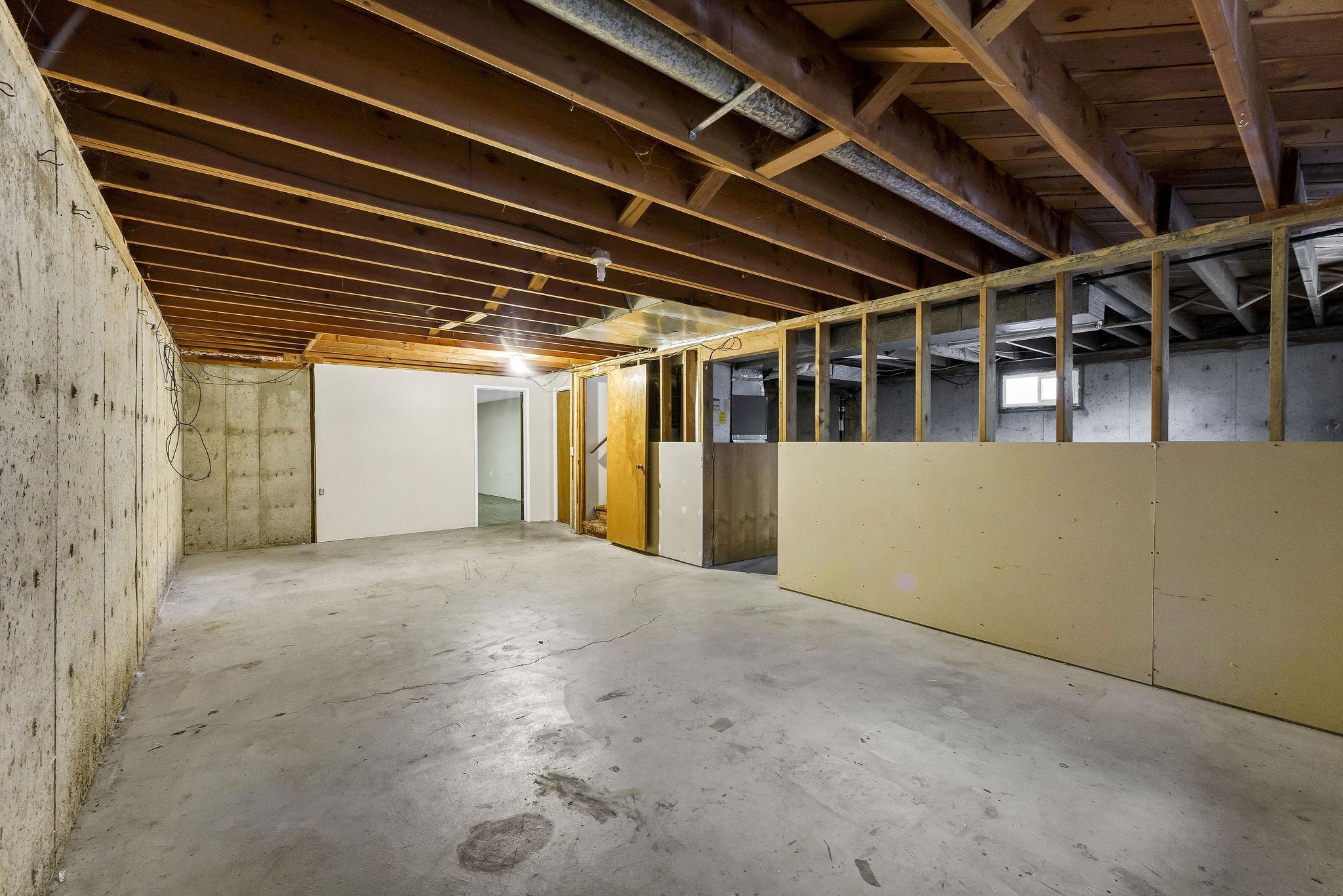 11807 E 16th Ave - Photo 24