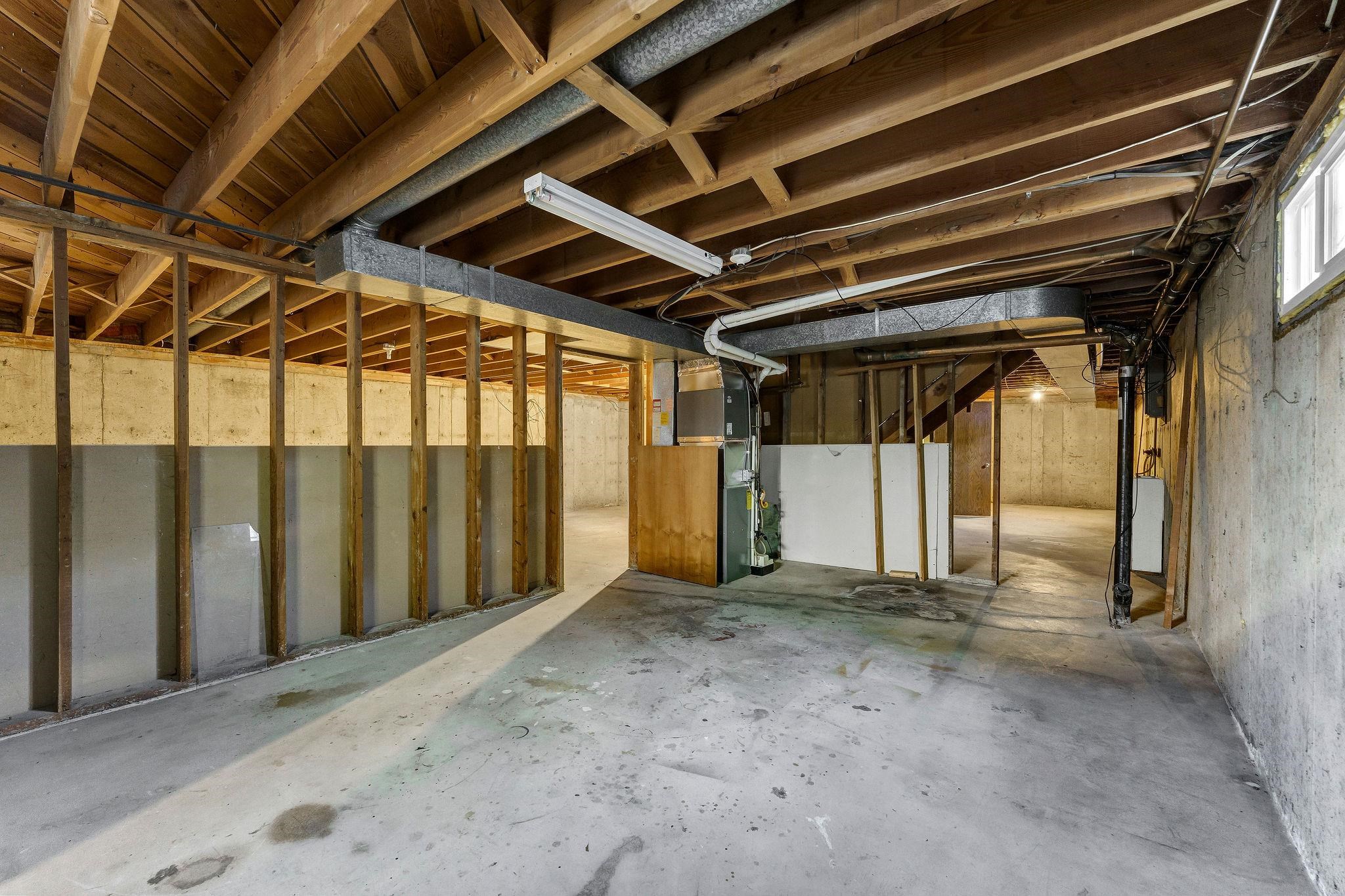 11807 E 16th Ave - Photo 27