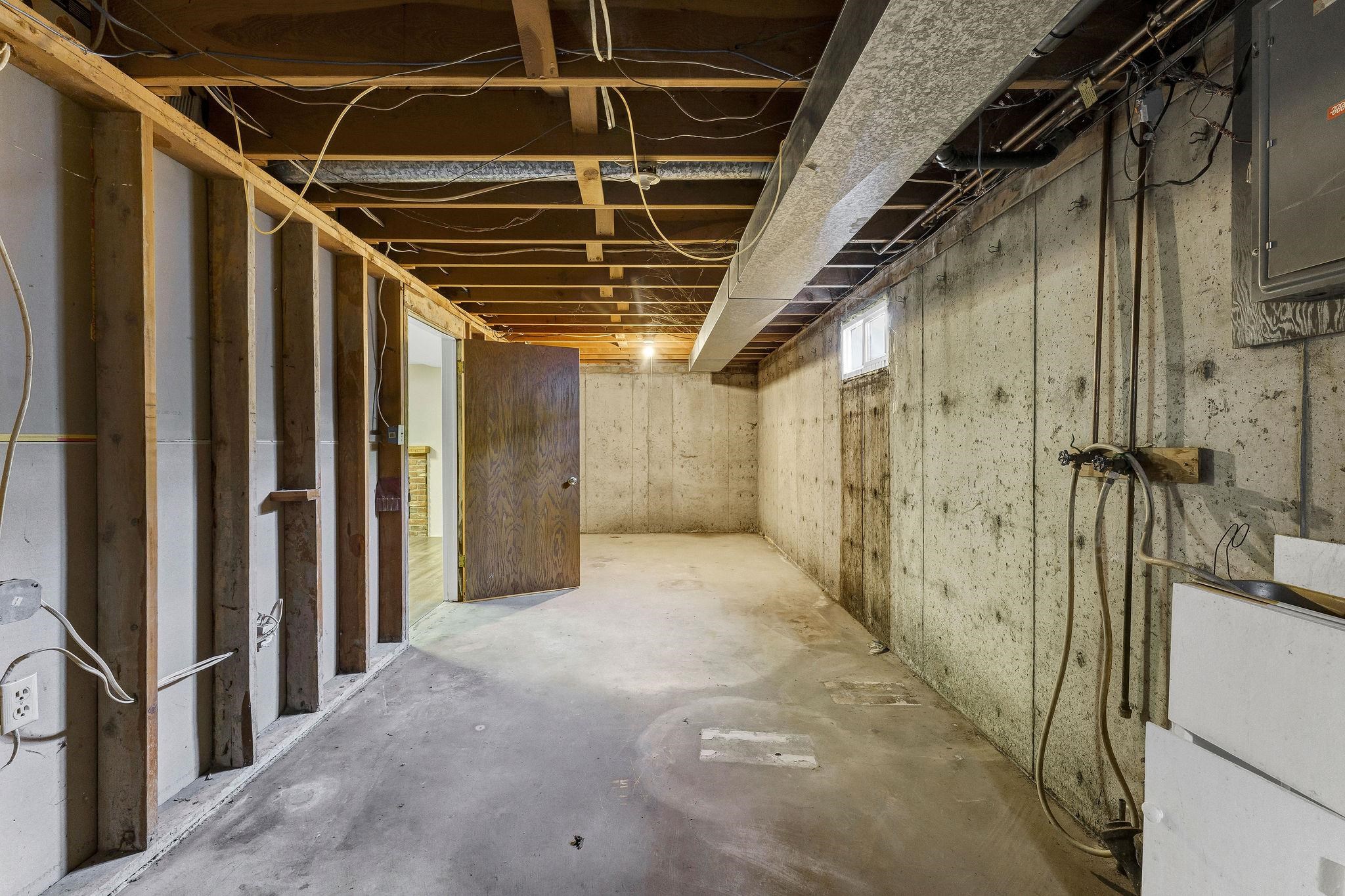 11807 E 16th Ave - Photo 28