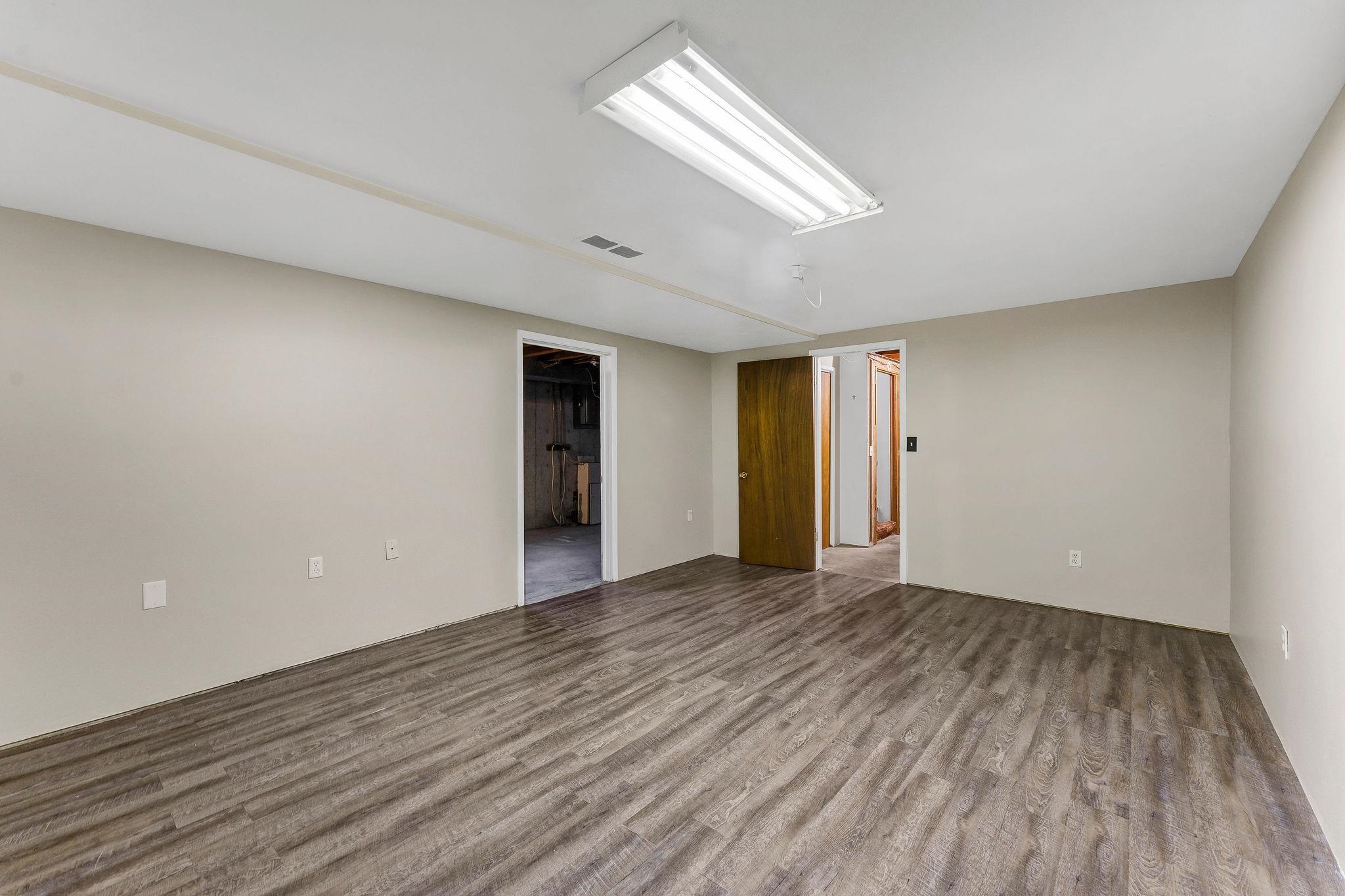11807 E 16th Ave - Photo 30