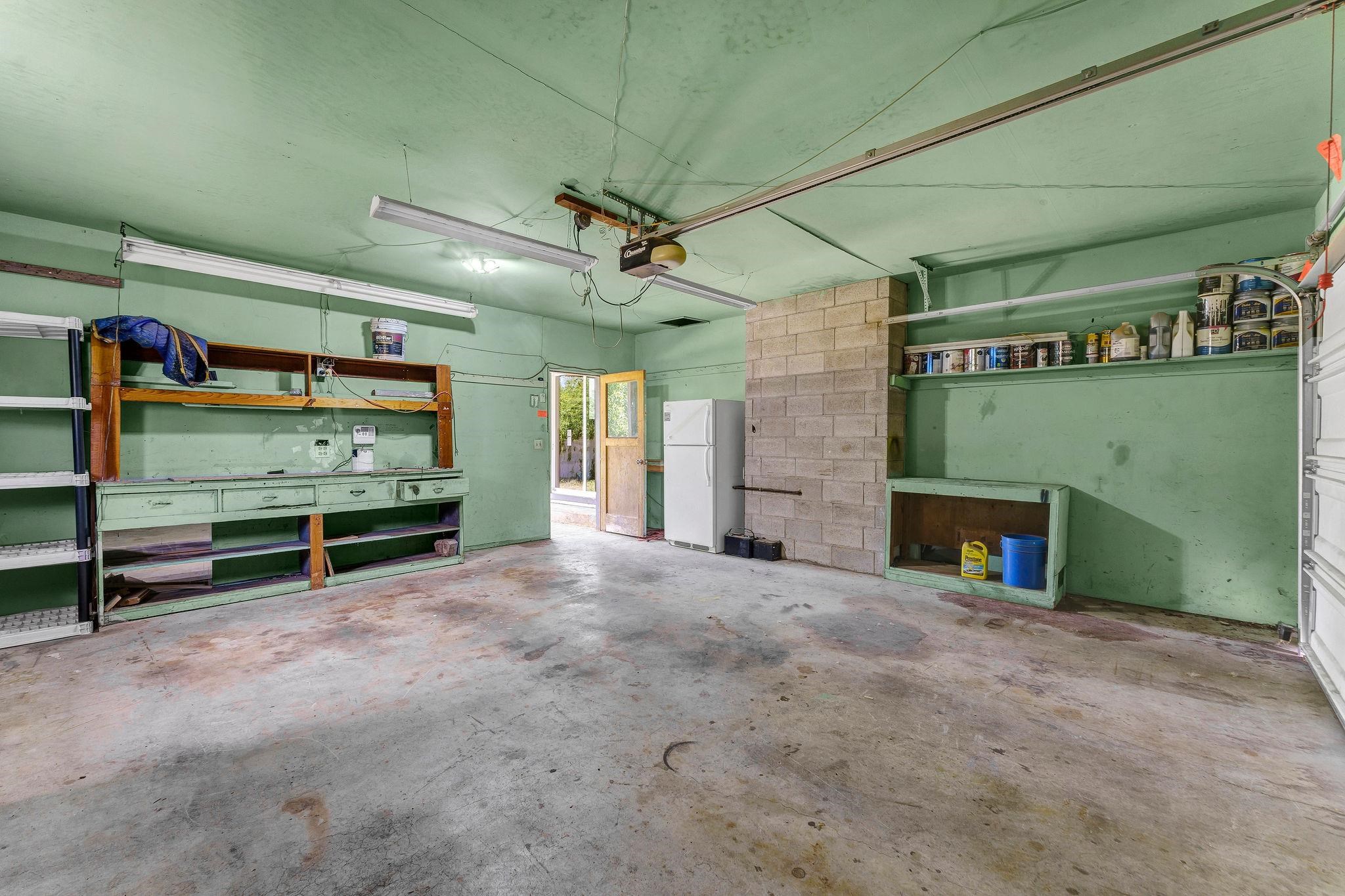 11807 E 16th Ave - Photo 32
