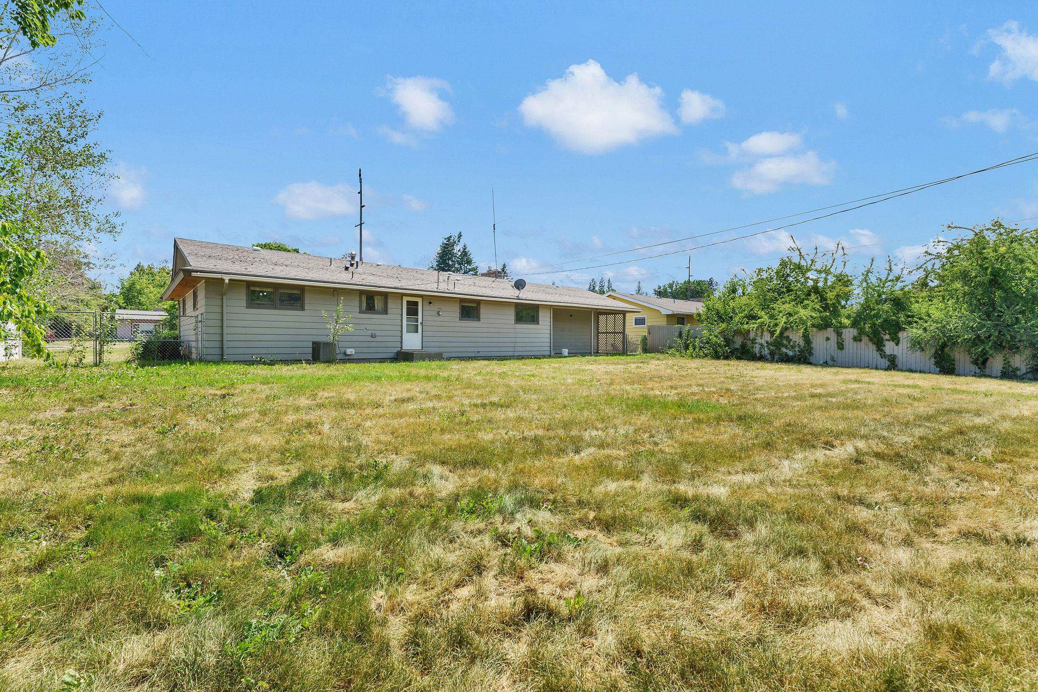 11807 E 16th Ave - Photo 43