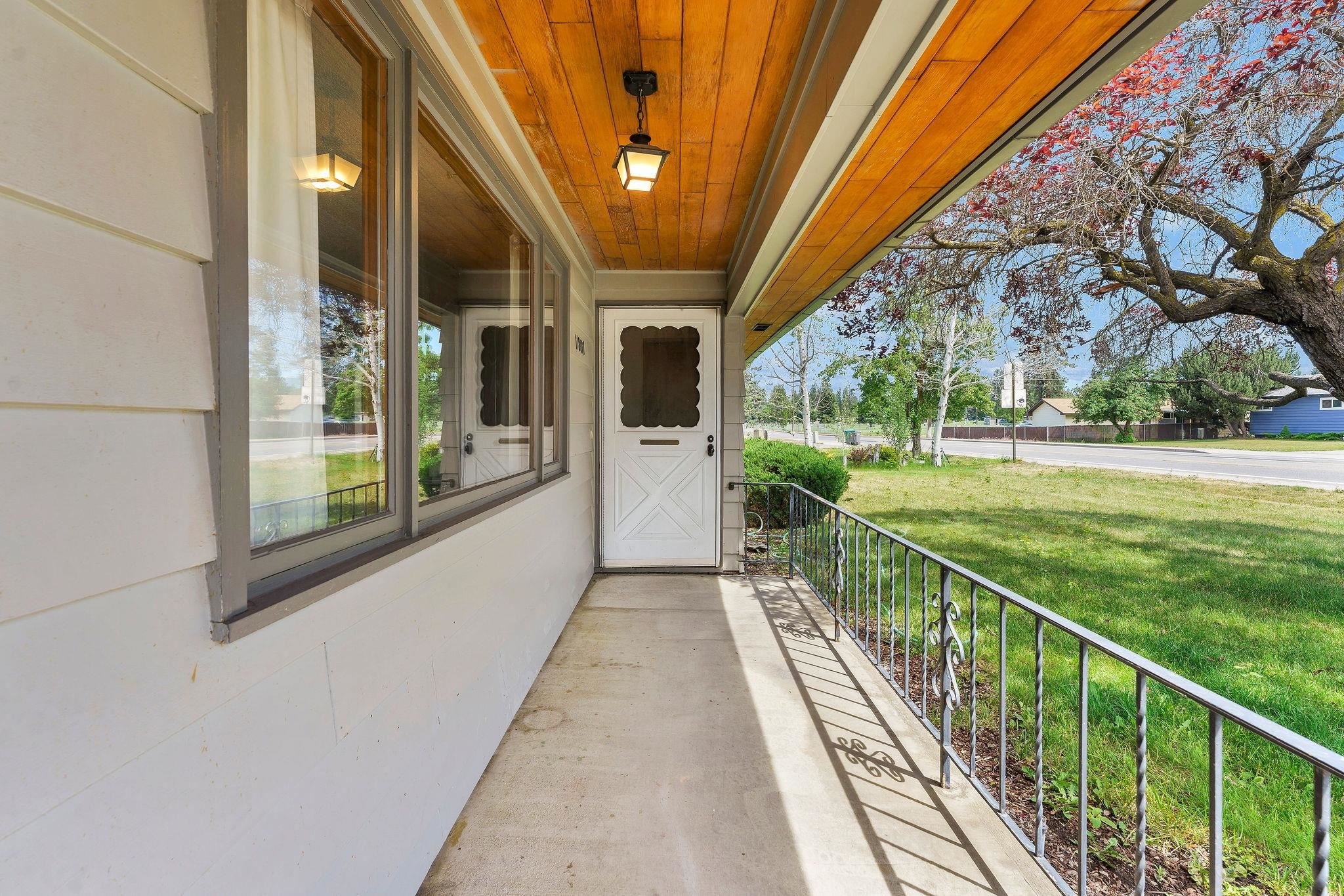 11807 E 16th Ave - Photo 47
