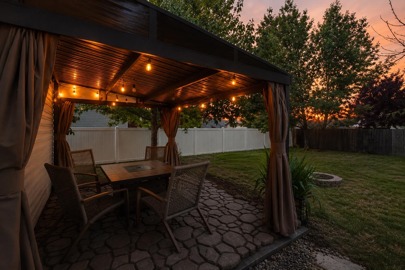 727 E Carrie Dr - Photo 2