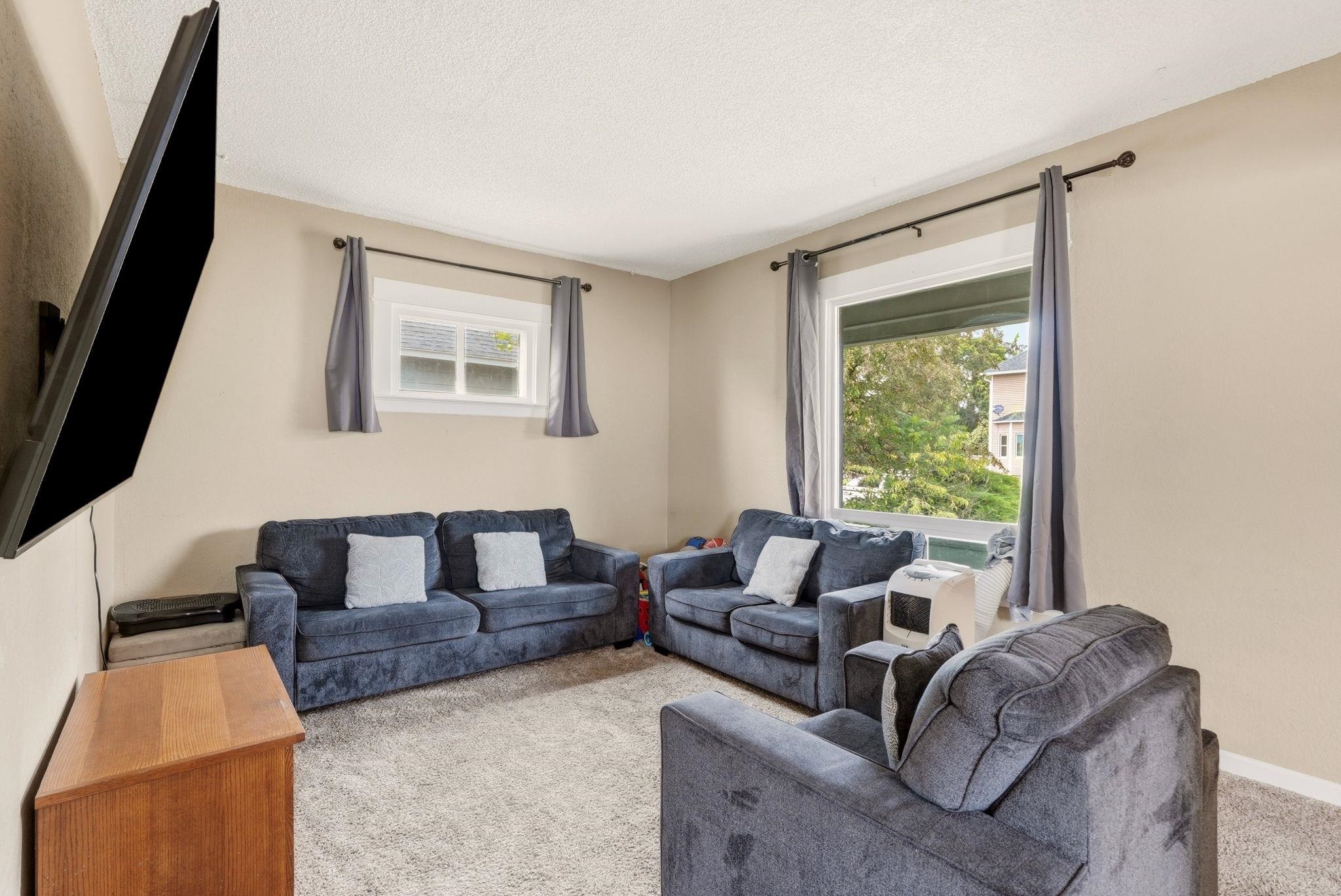 221 W Carlisle St - Photo 7