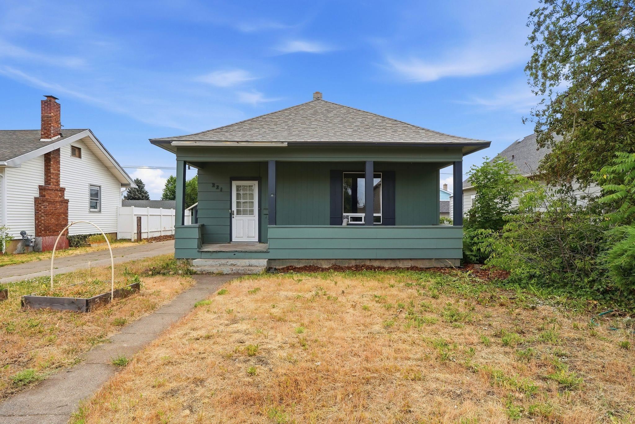 221 W Carlisle St - Photo 1