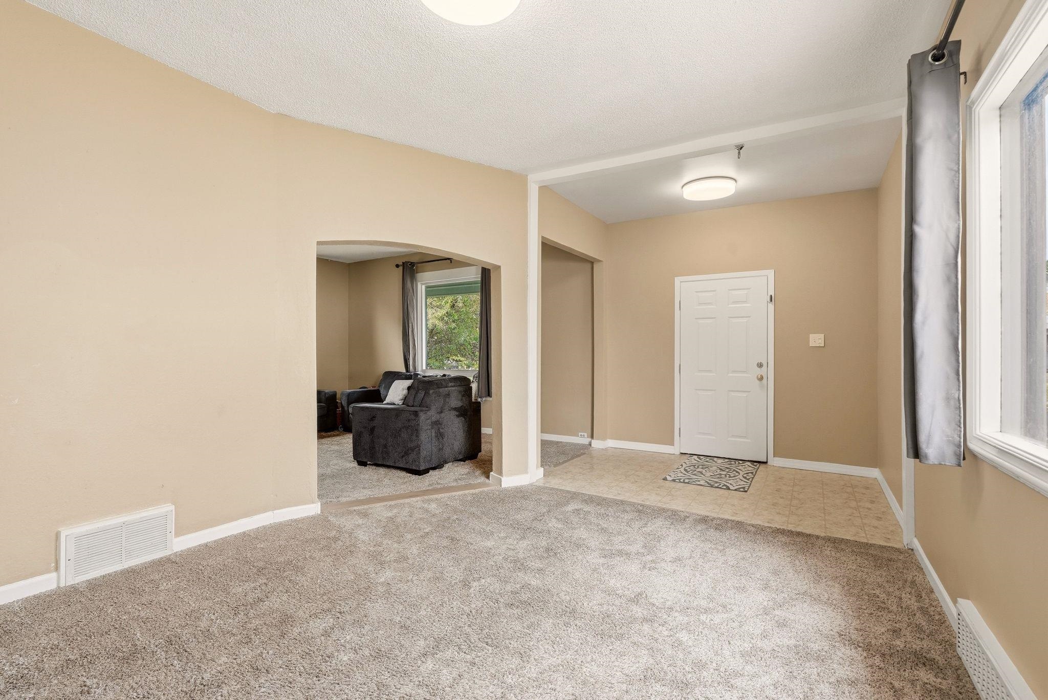 221 W Carlisle St - Photo 10