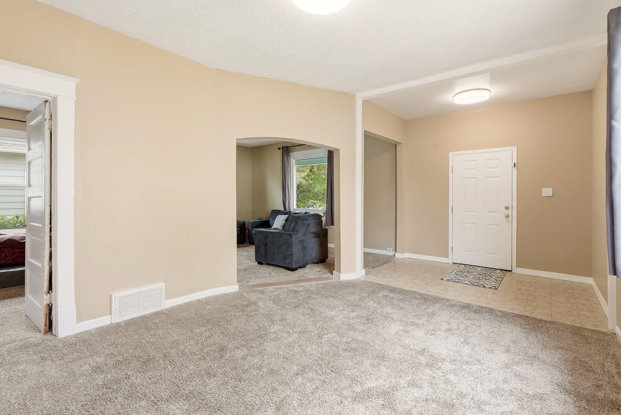 221 W Carlisle St - Photo 18