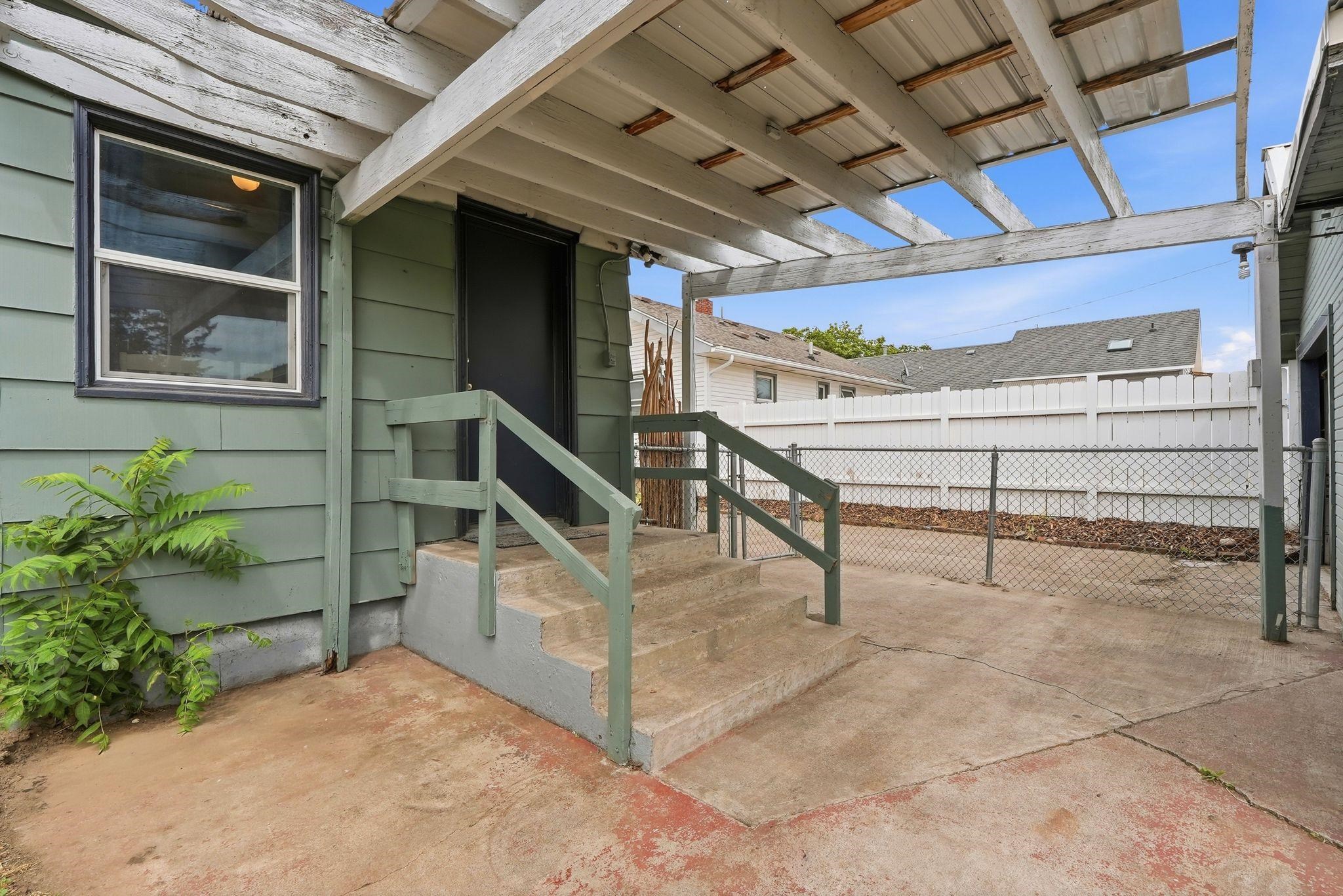 221 W Carlisle St - Photo 31