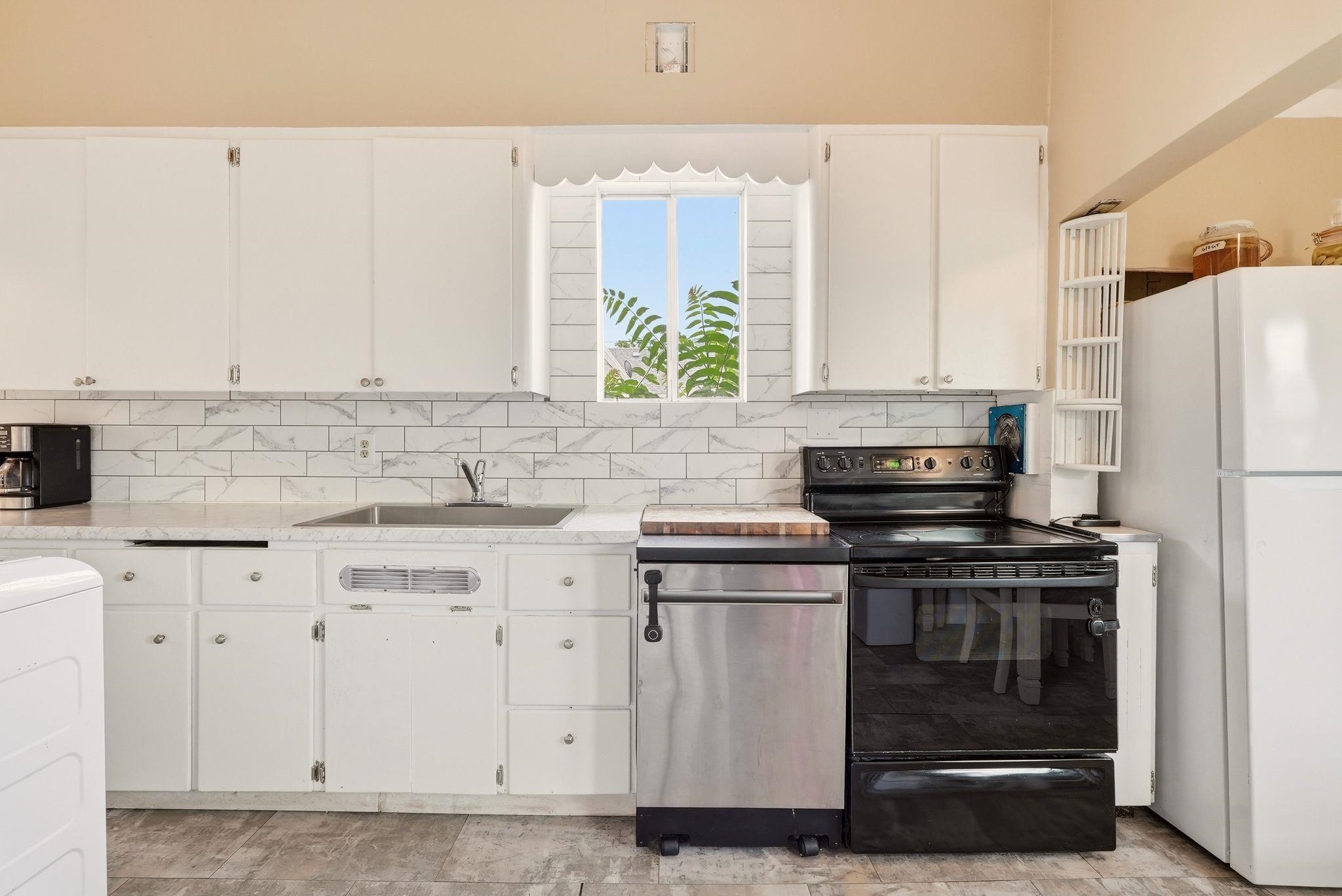 221 W Carlisle St - Photo 13