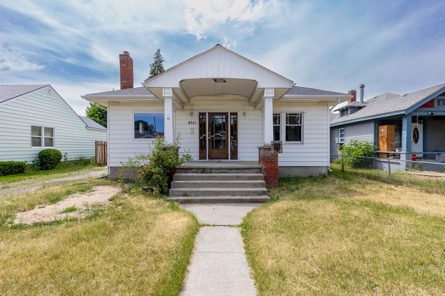 4311 N Lincoln St - Photo 1