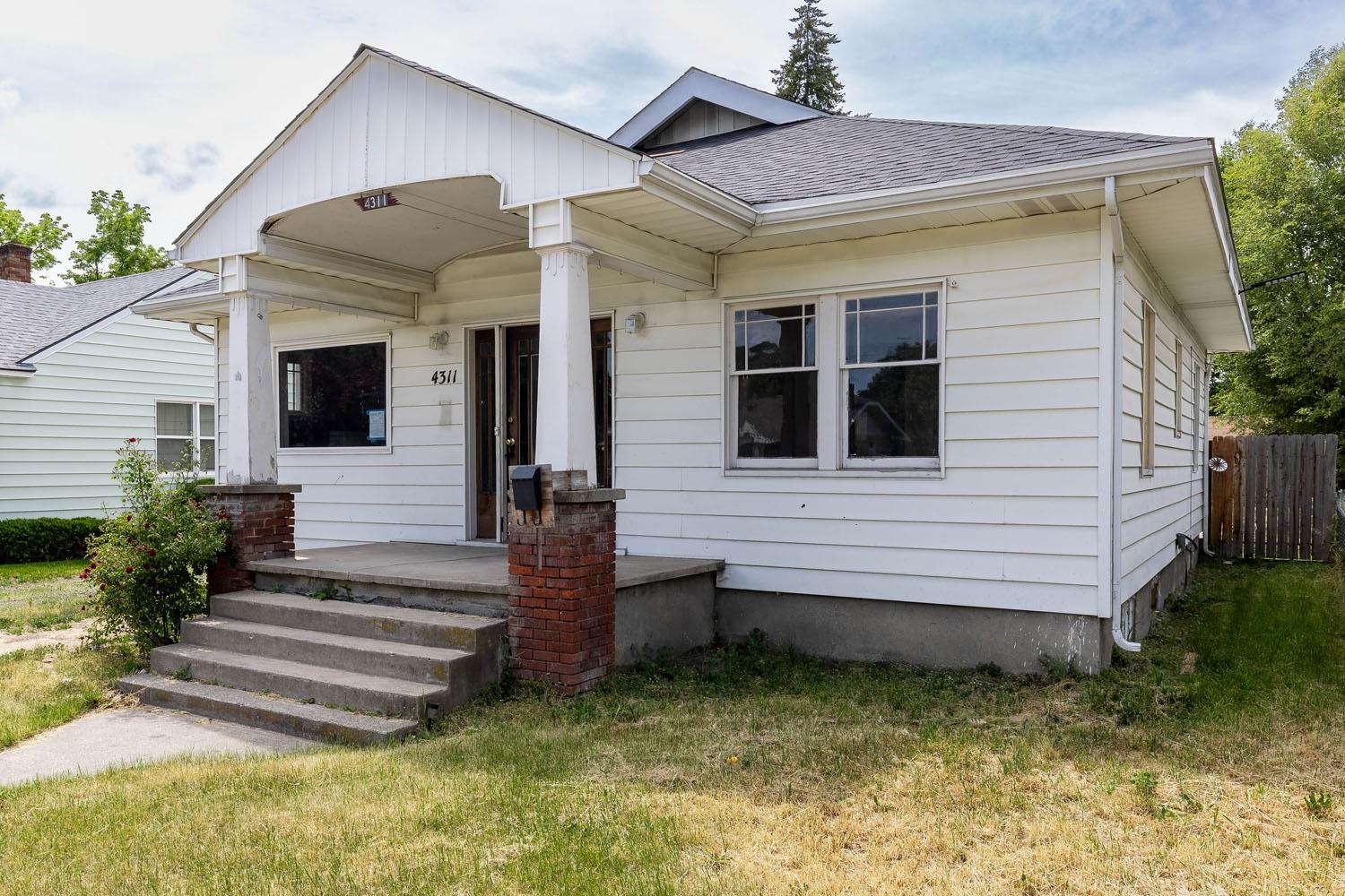 4311 N Lincoln St - Photo 3