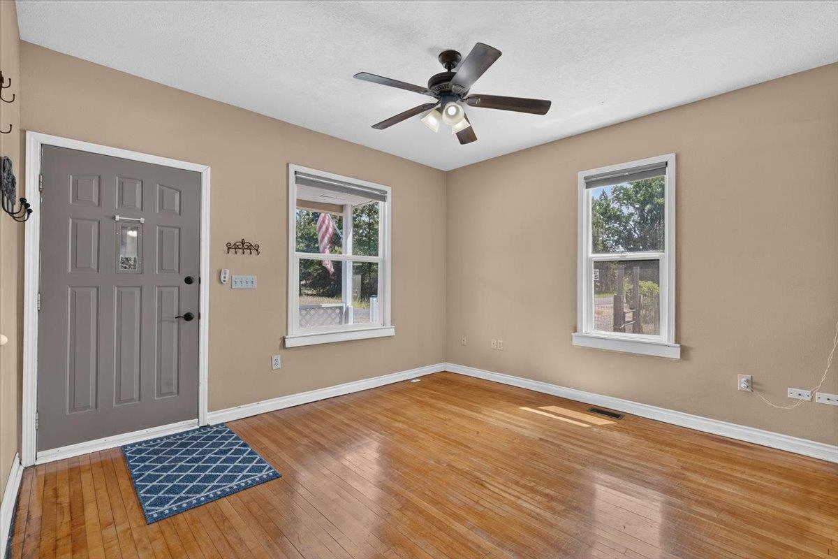 27817 N North Rd - Photo 4