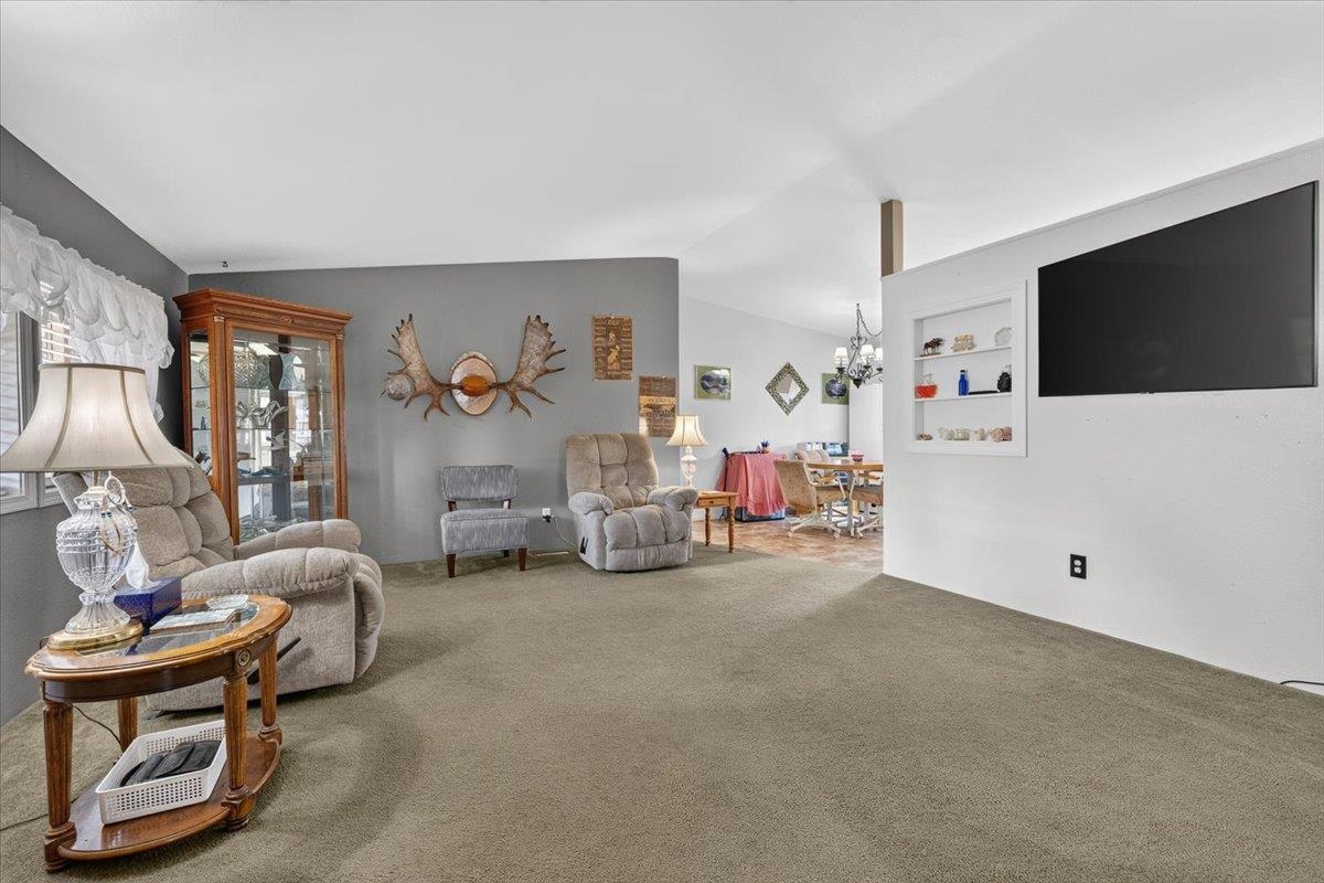 427 E 5th St - Photo 10
