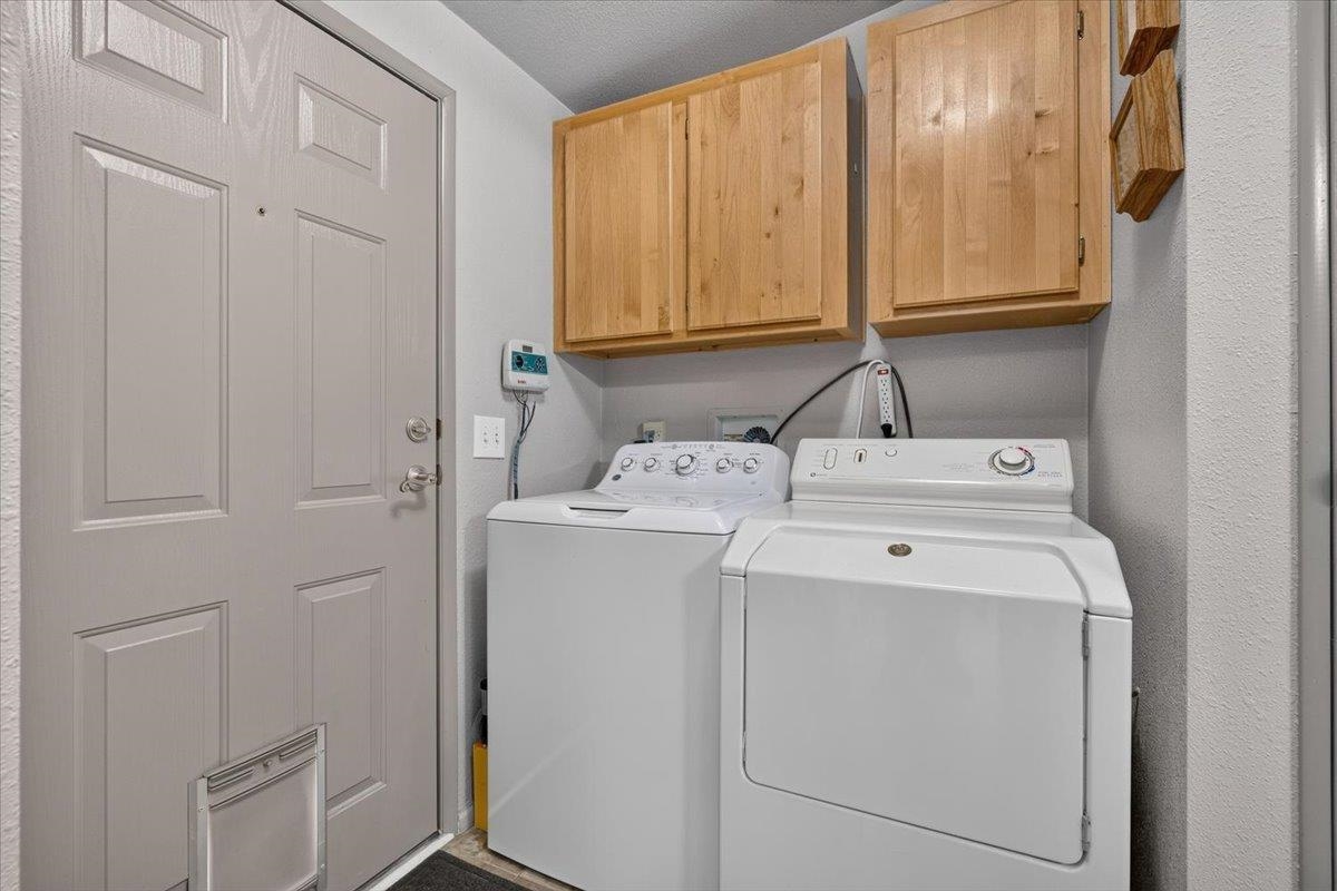 427 E 5th St - Photo 31