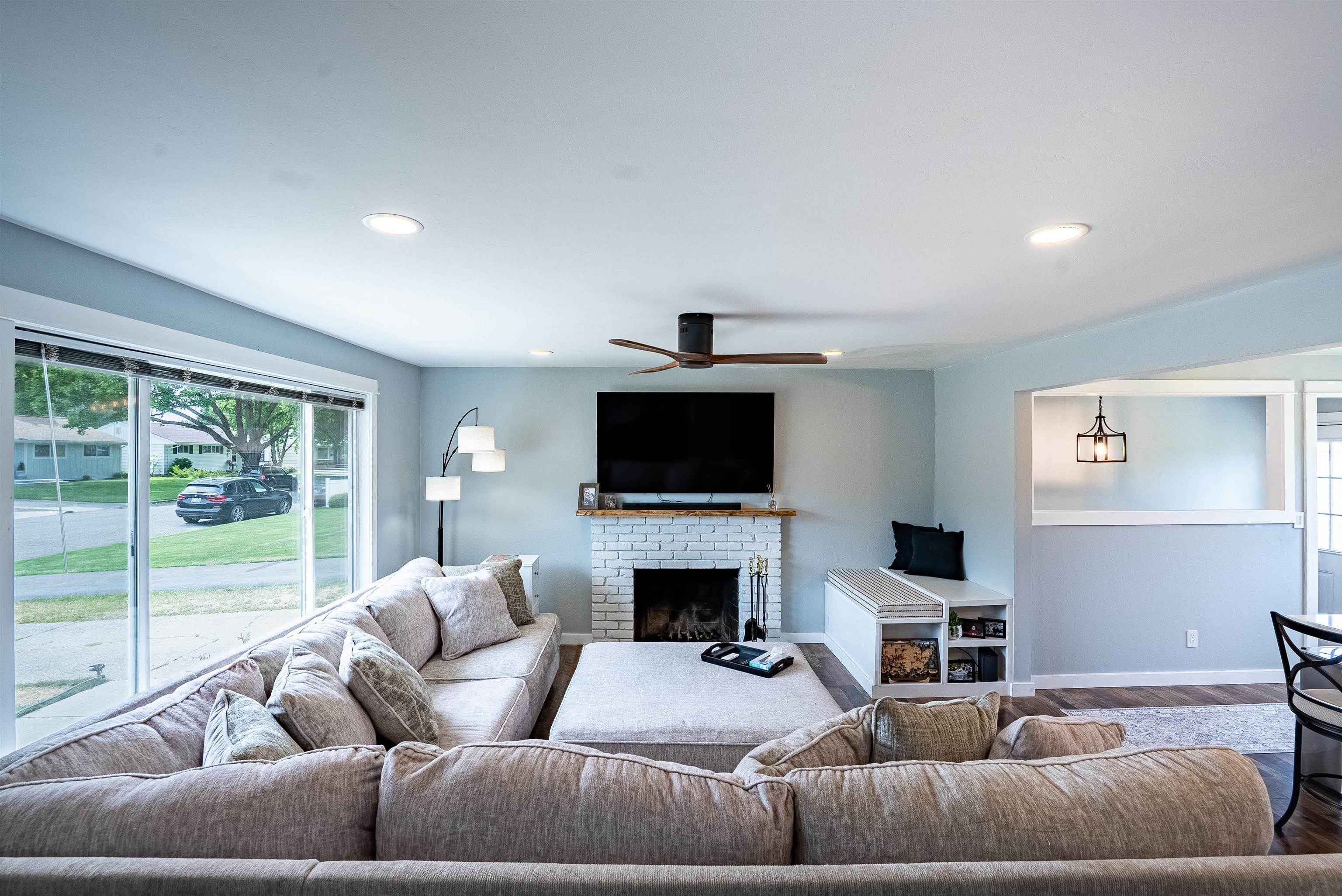 2811 E 39th Ave - Photo 4