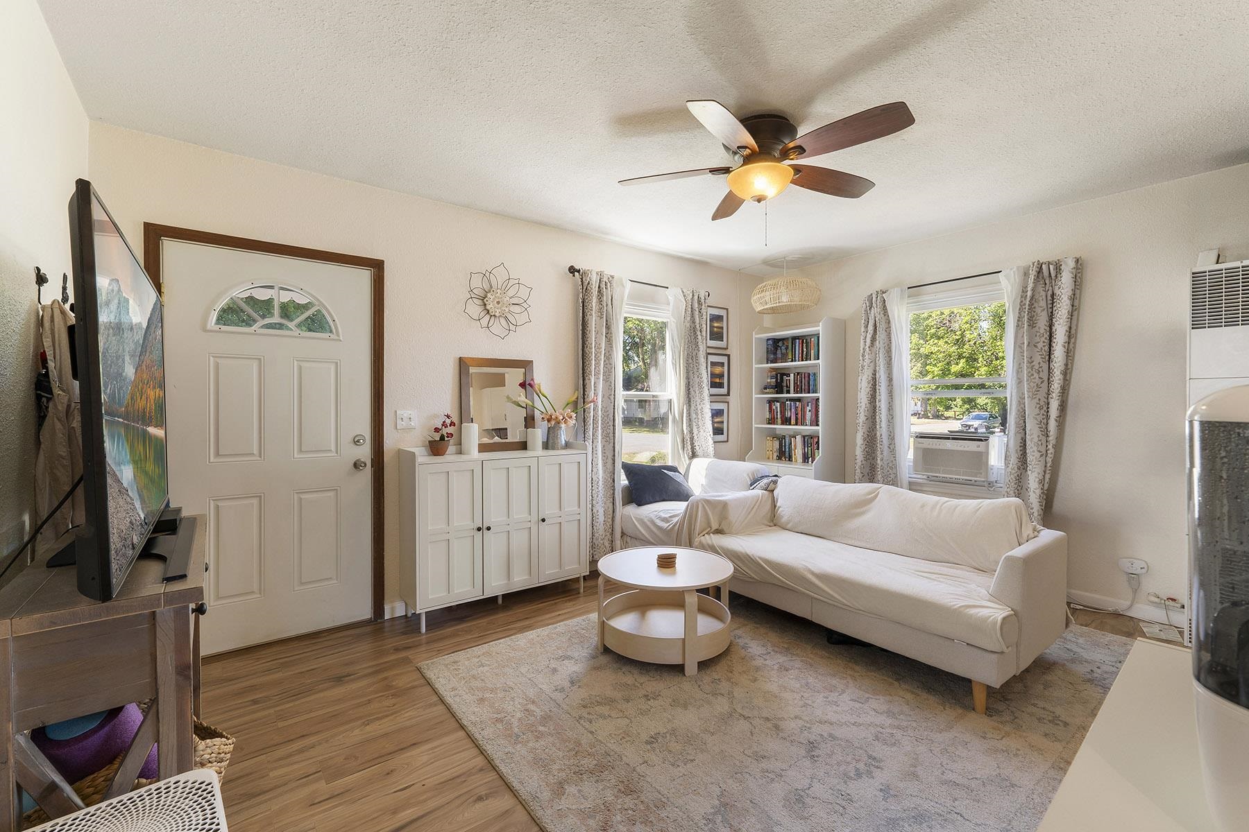 208 W Jenkins Ave - Photo 5