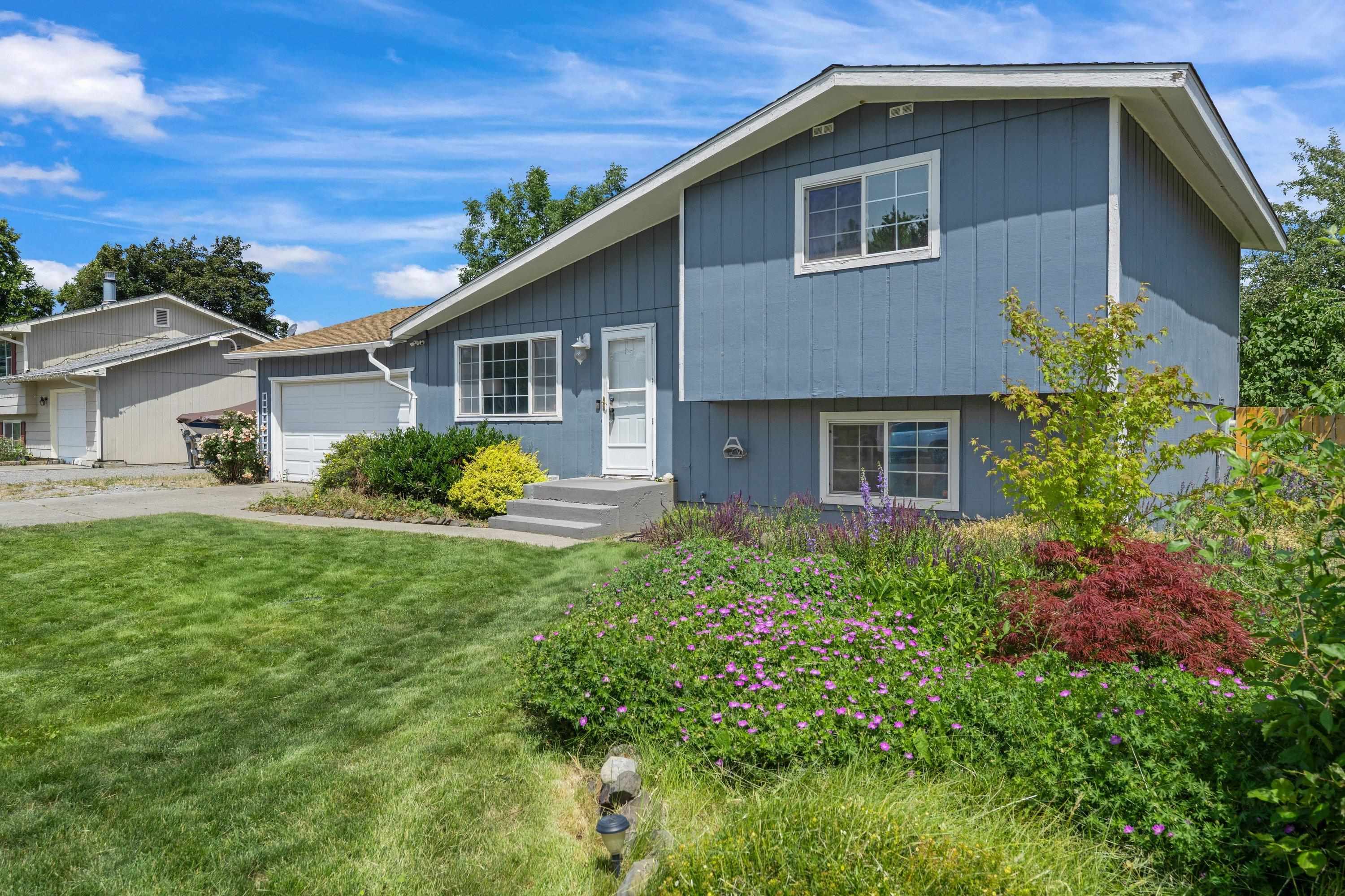 12511 E 30th Ave - Photo 2