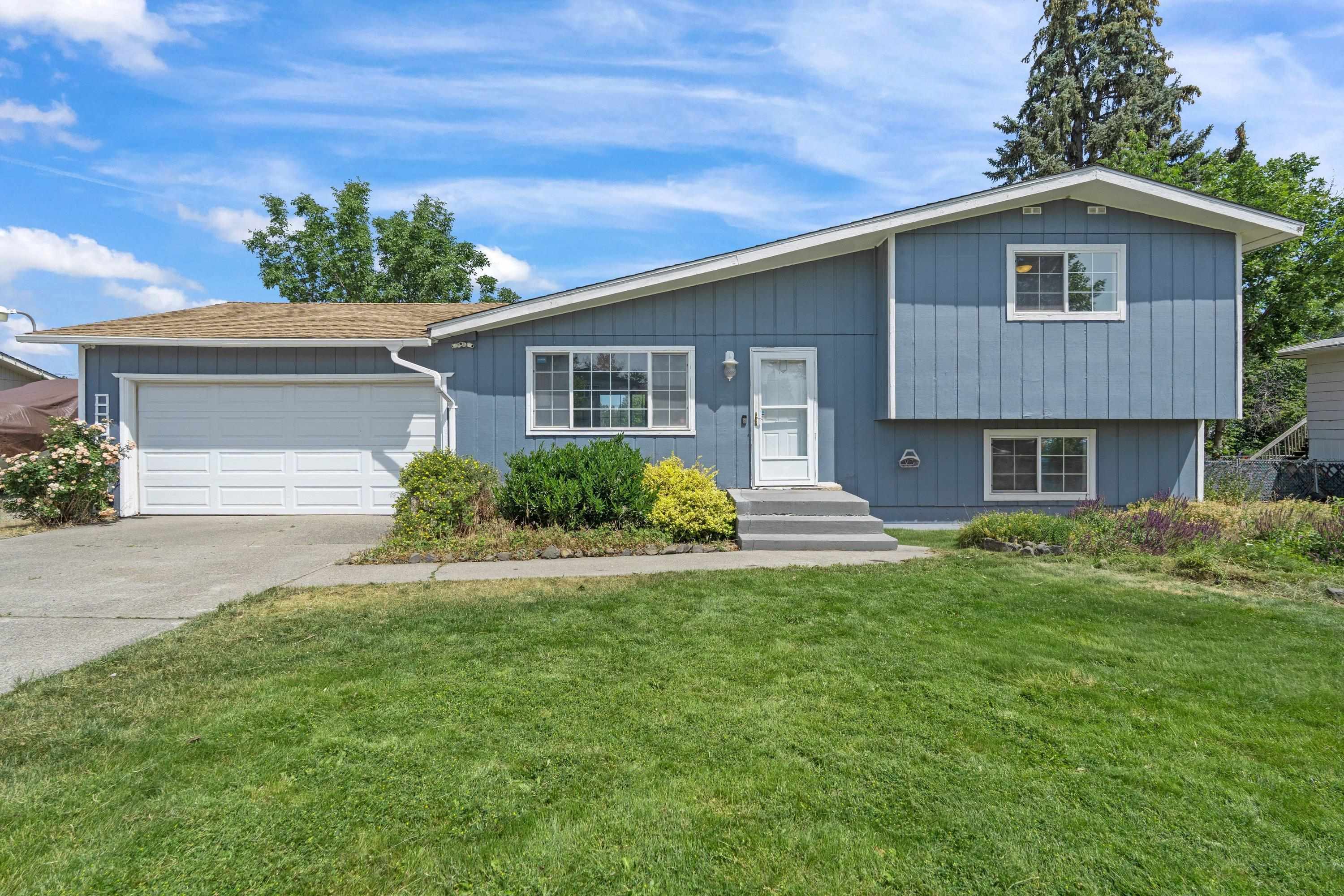 12511 E 30th Ave - Photo 1