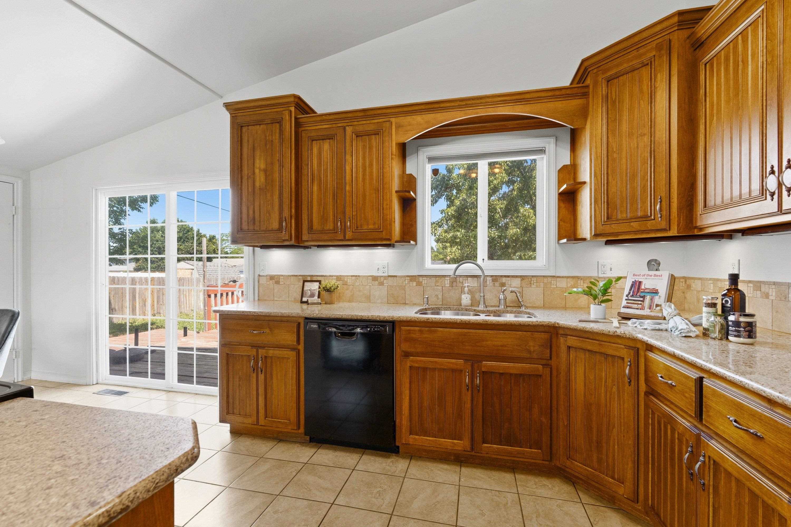 12511 E 30th Ave - Photo 11
