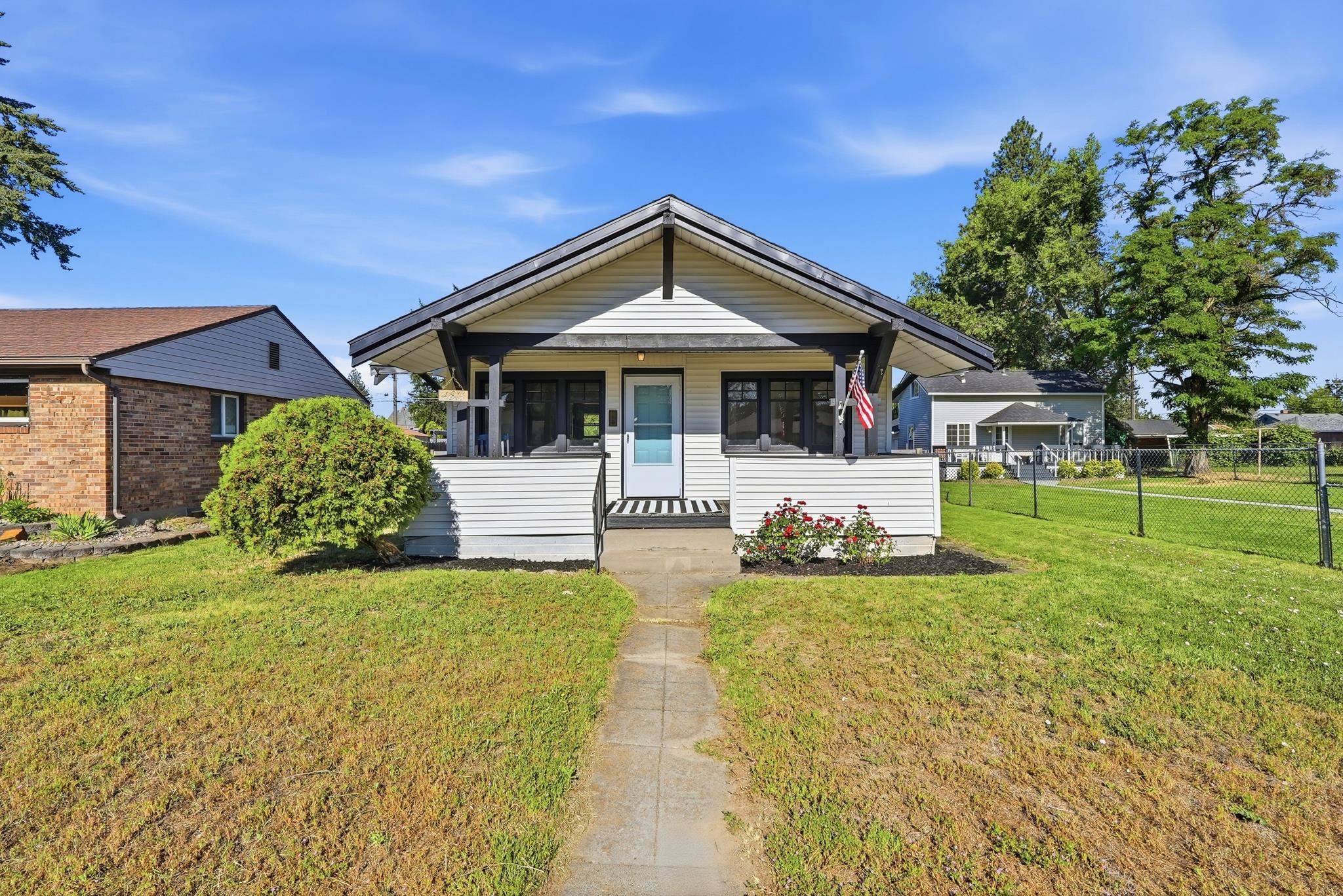 4811 N WALNUT St - Photo 2