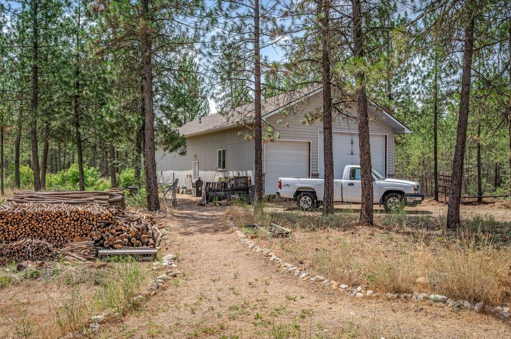 8217 W Rutter Pkwy - Photo 32