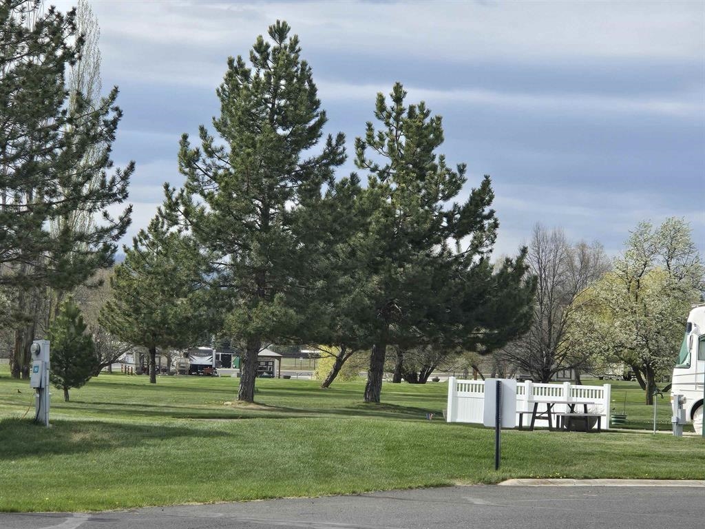 1205 N Country Club Dr - Photo 14