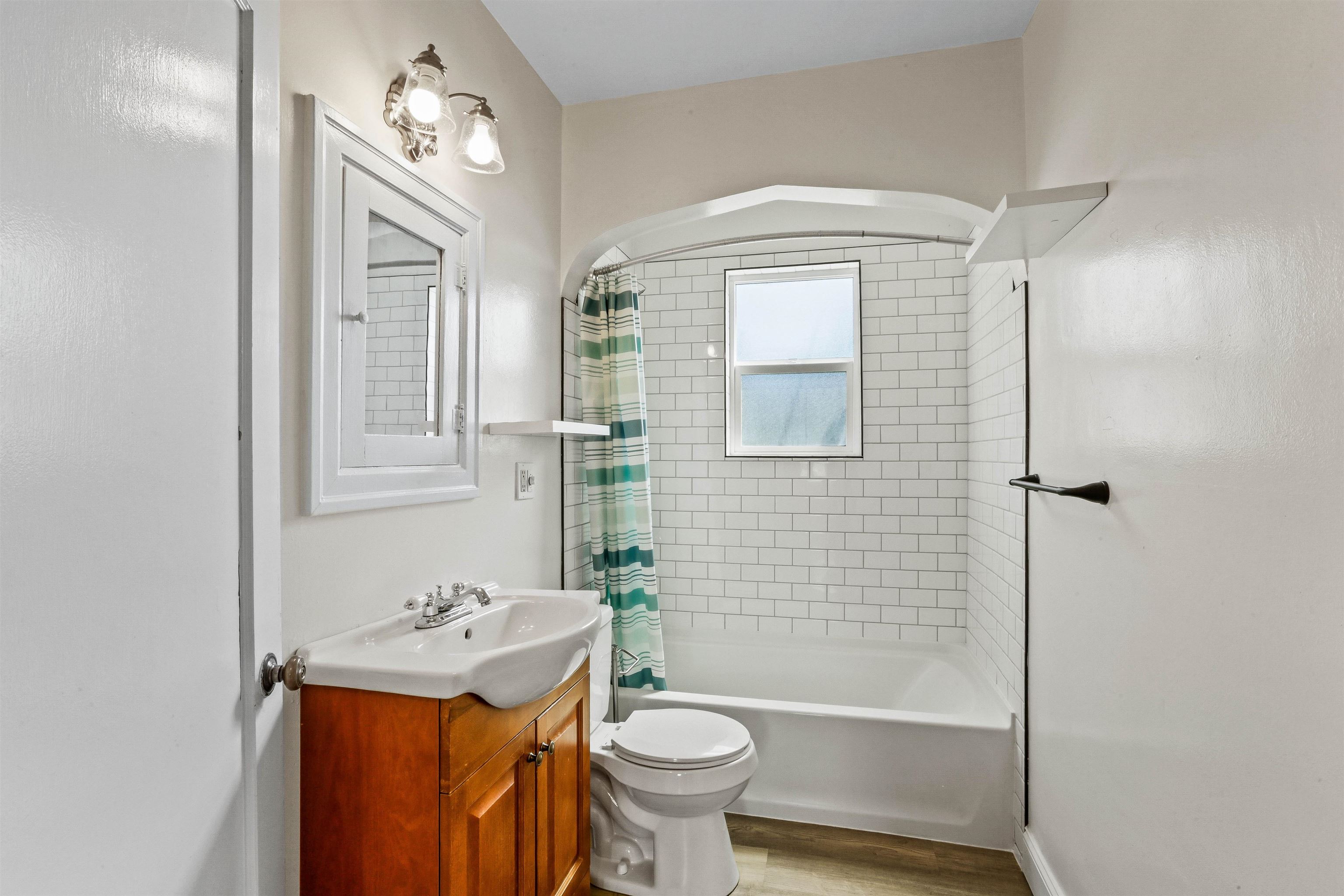 3614 N Normandie St - Photo 10