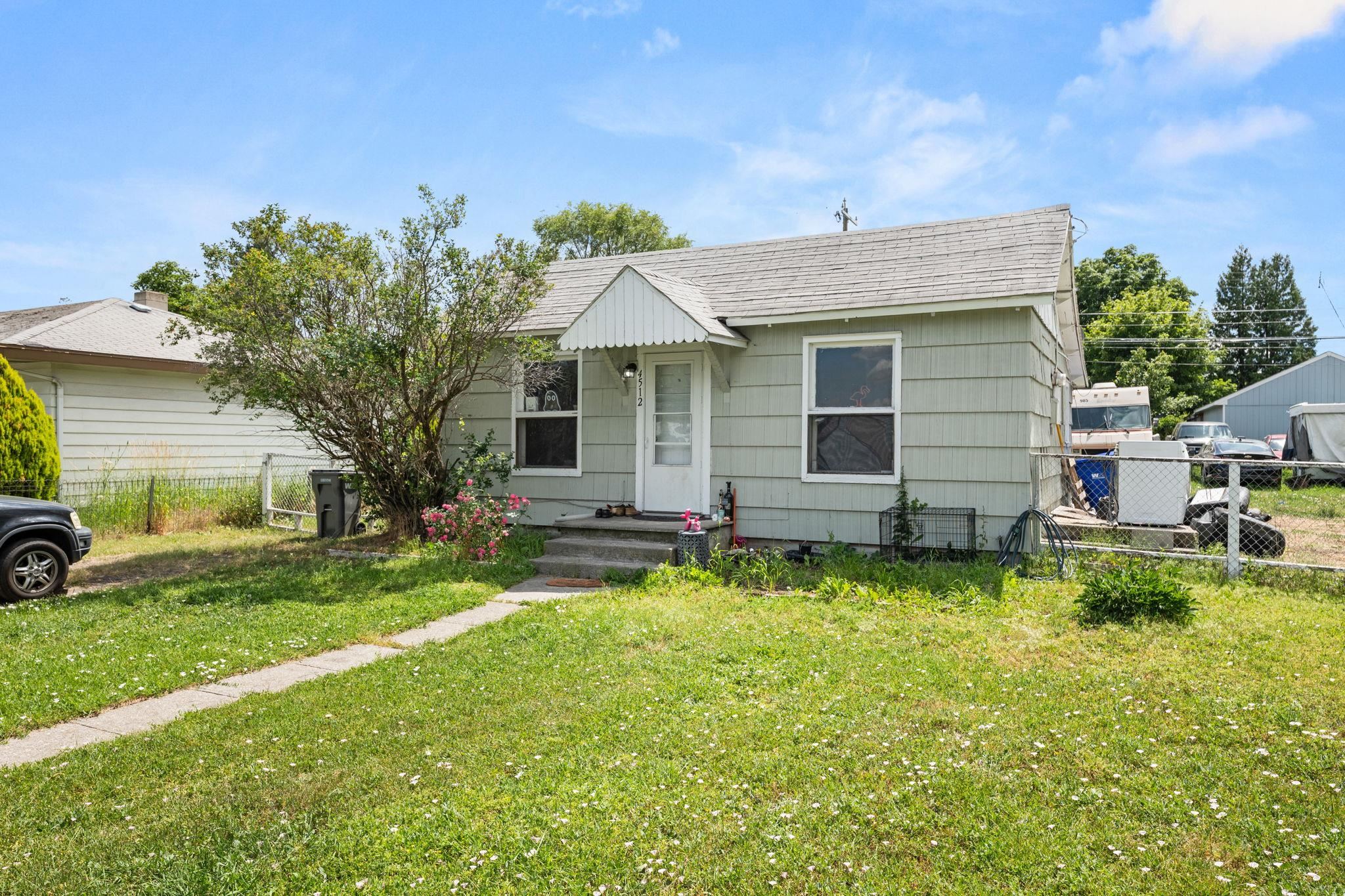 4512 E 2nd Ave - Photo 2