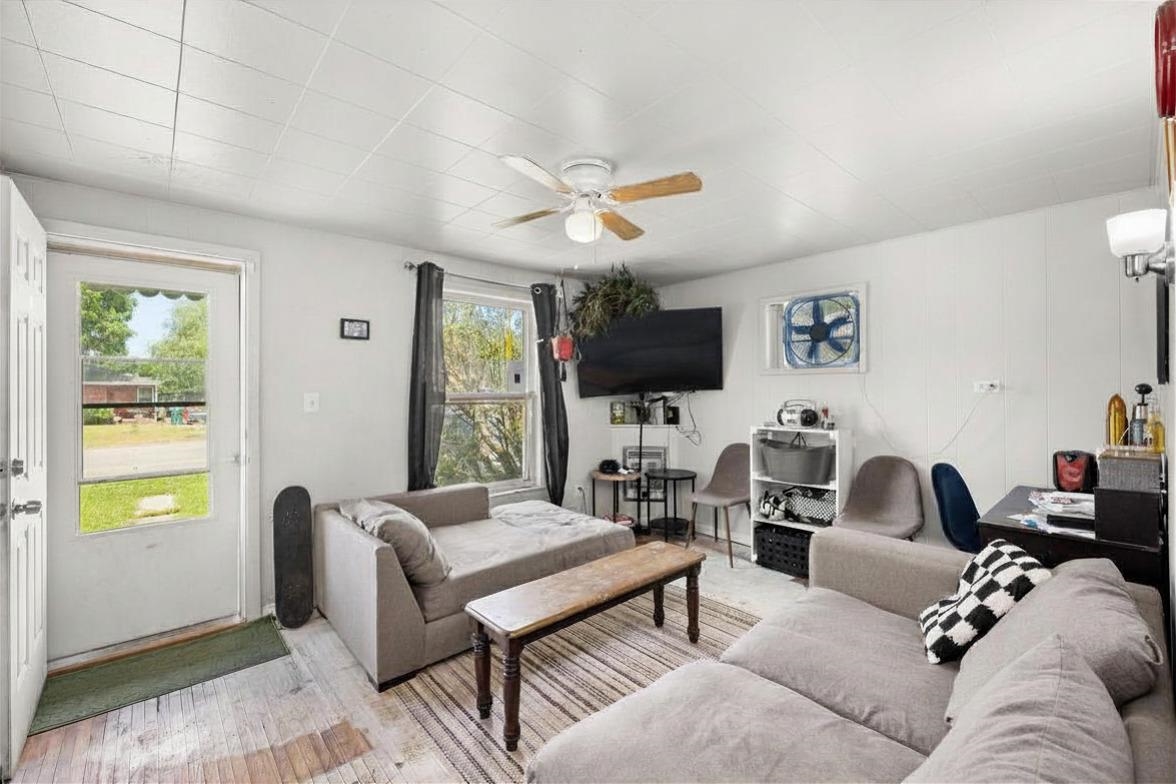 4512 E 2nd Ave - Photo 4