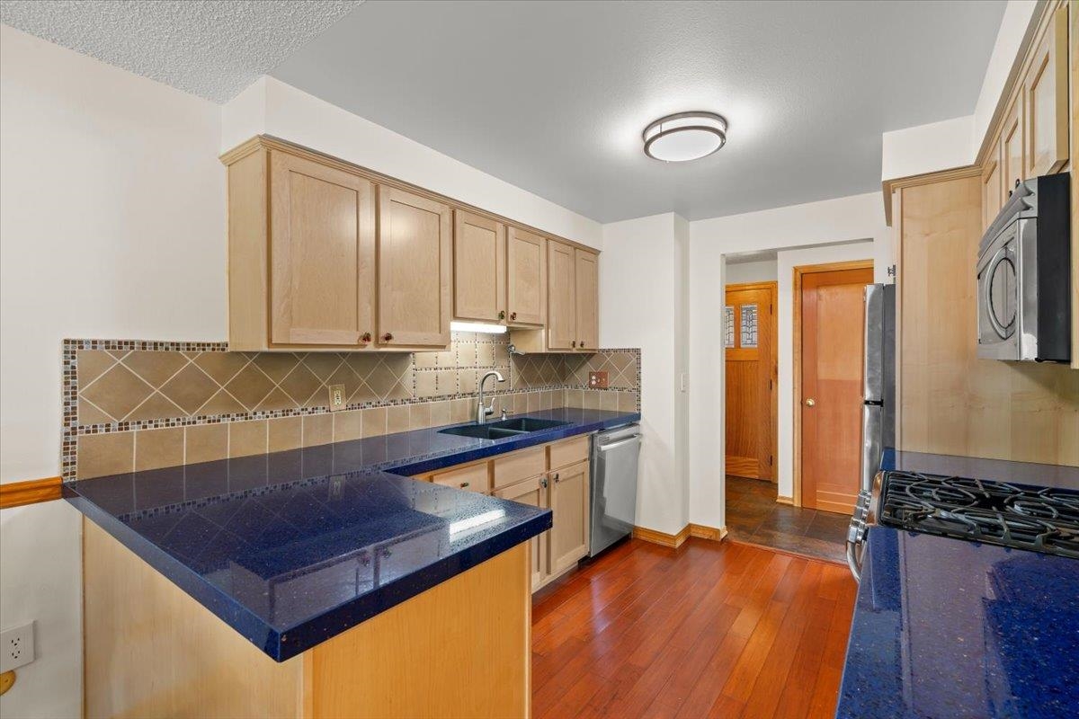7424 N Lidgerwood St - Photo 9