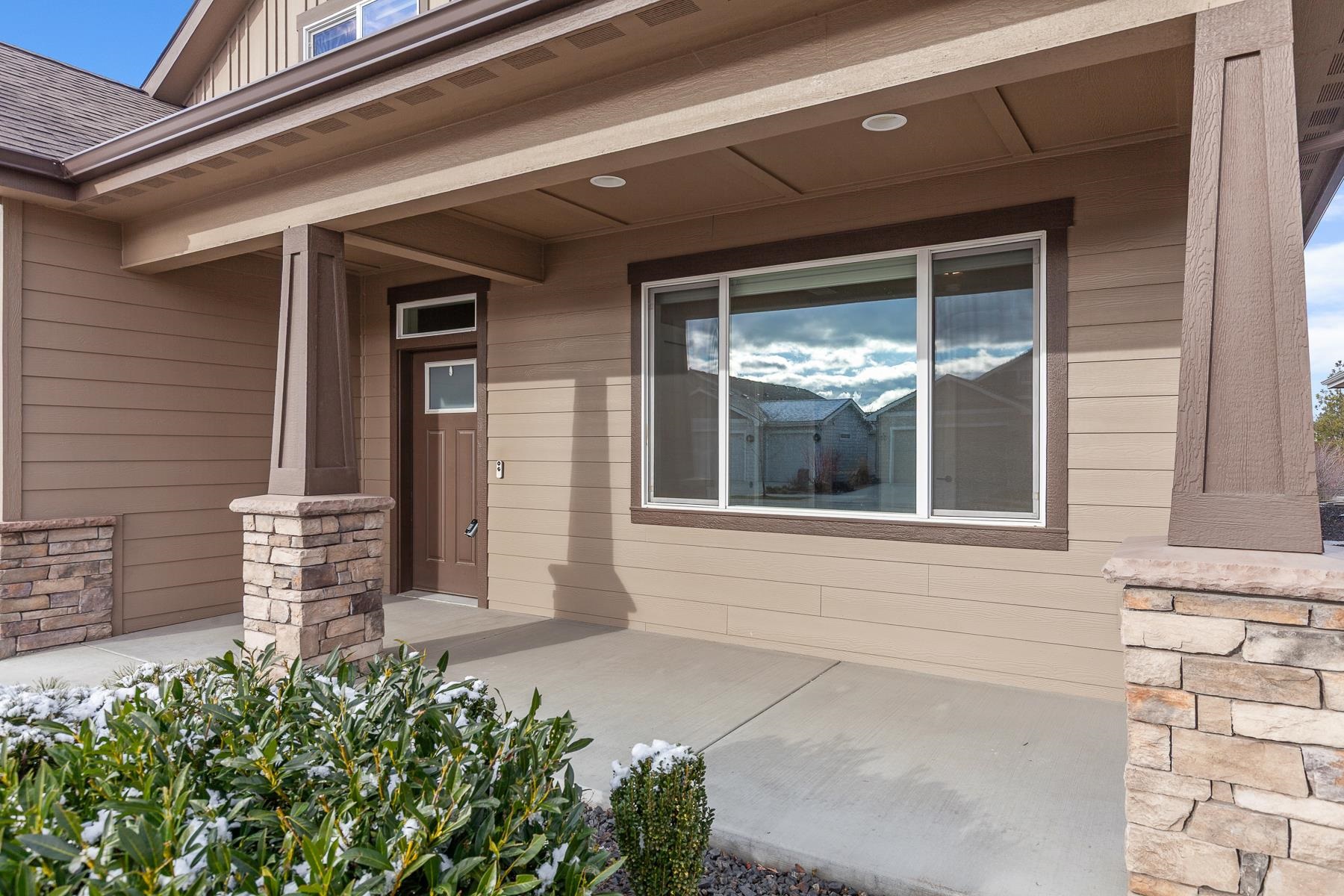 22835 E Edgewater Ln - Photo 2