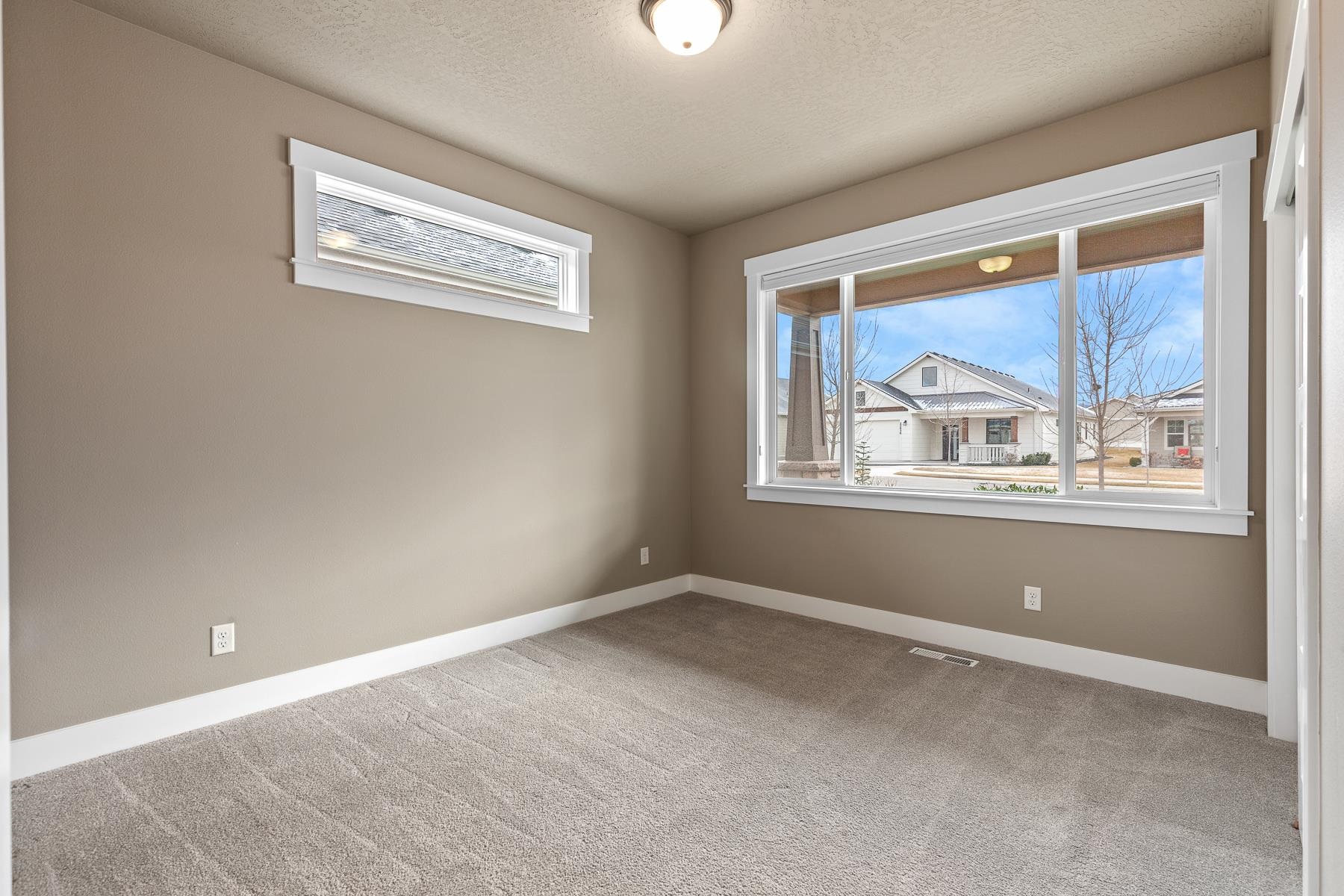 22835 E Edgewater Ln - Photo 13