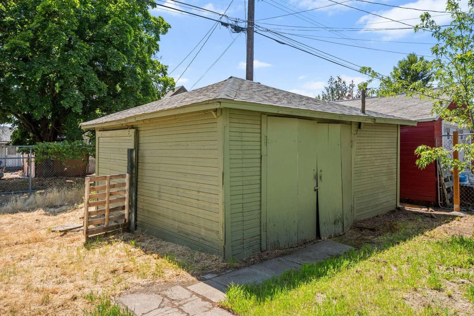 2602 E DIAMOND Ave - Photo 24