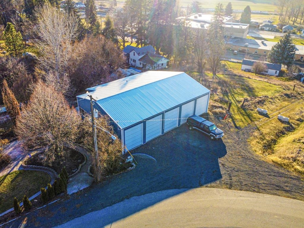 314 E 9th St - Photo 3