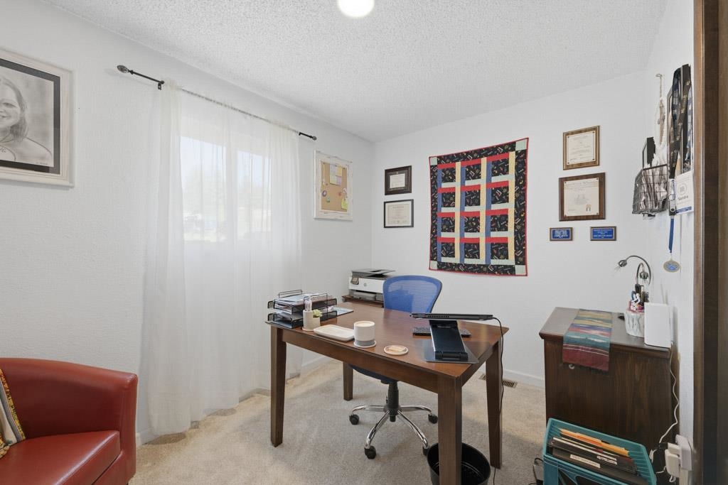 314 E 9th St - Photo 21